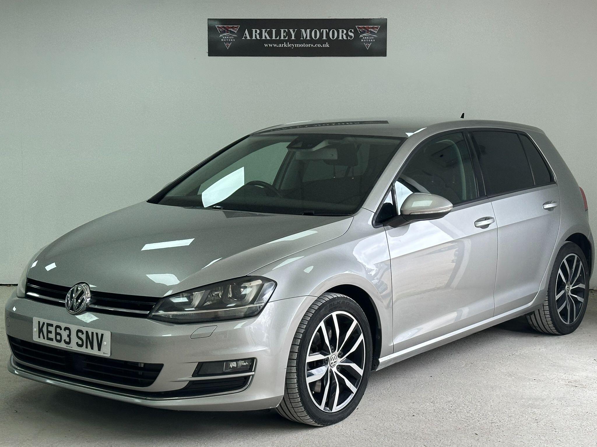 2014 Volkswagen Golf image 2
