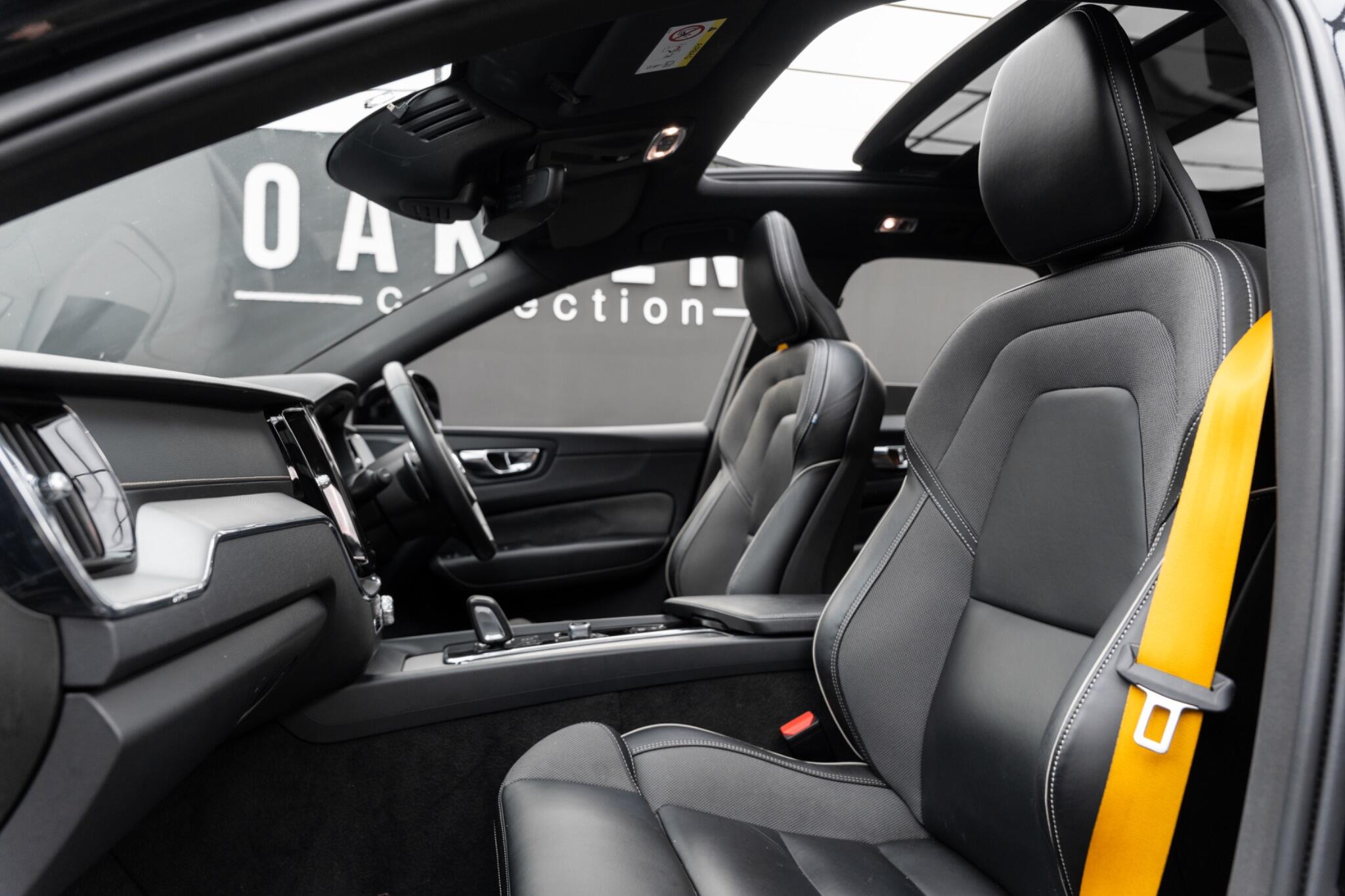 Volvo XC60 view 2