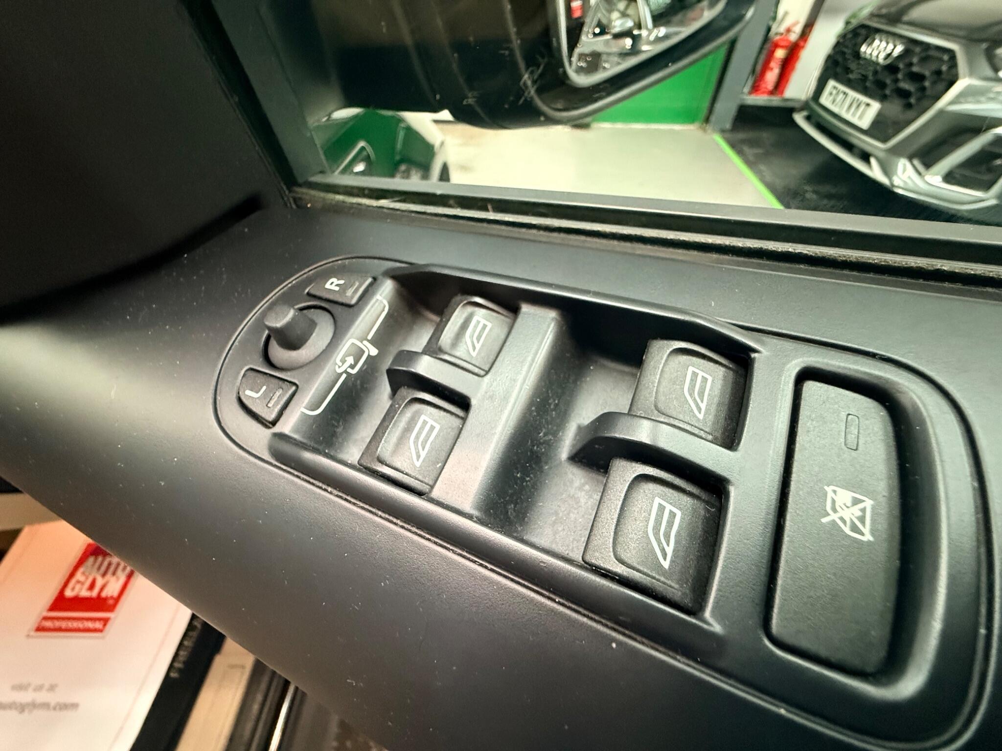 Land Rover Freelander view 41