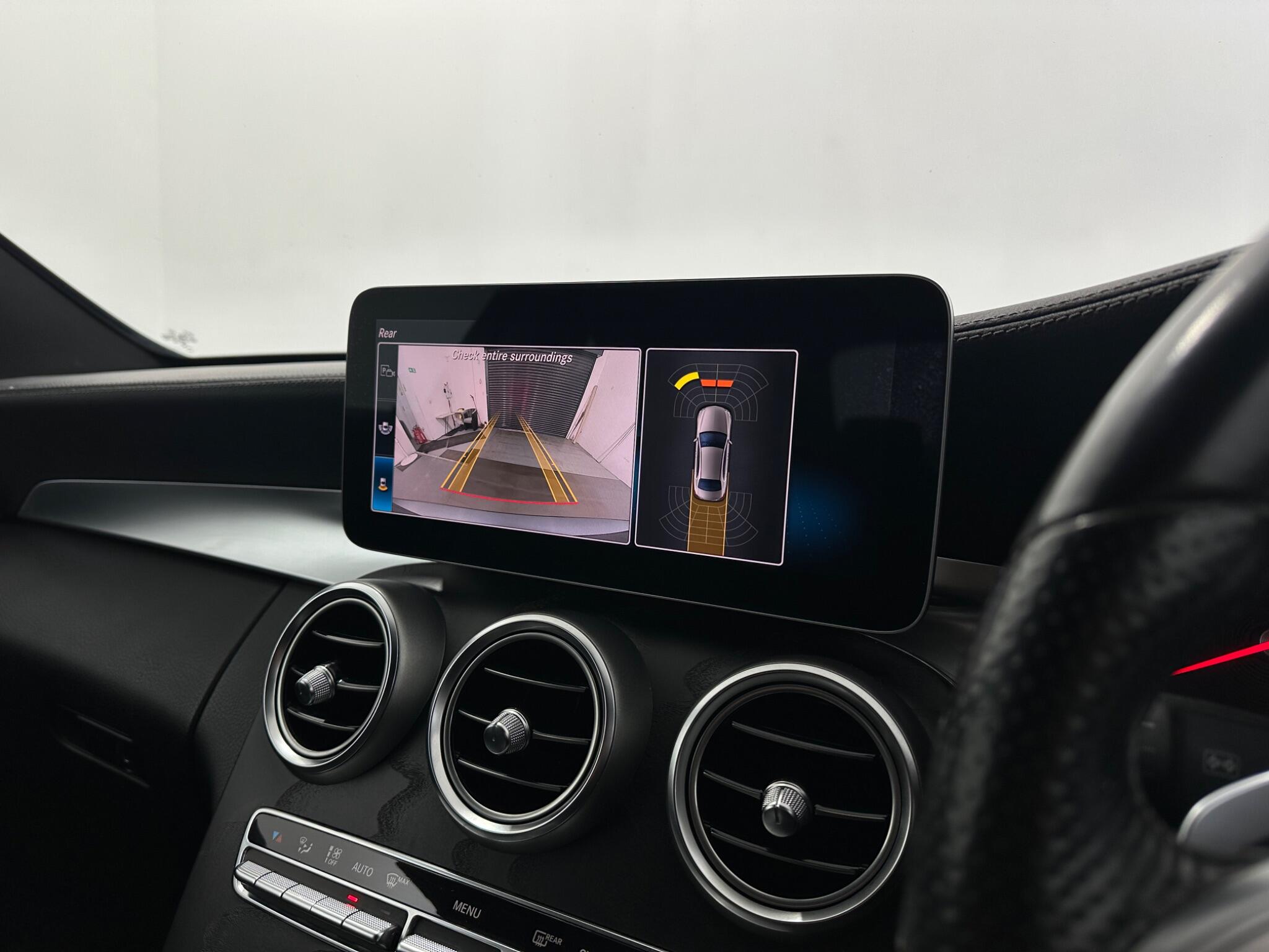 Mercedes-Benz C-Class view 23