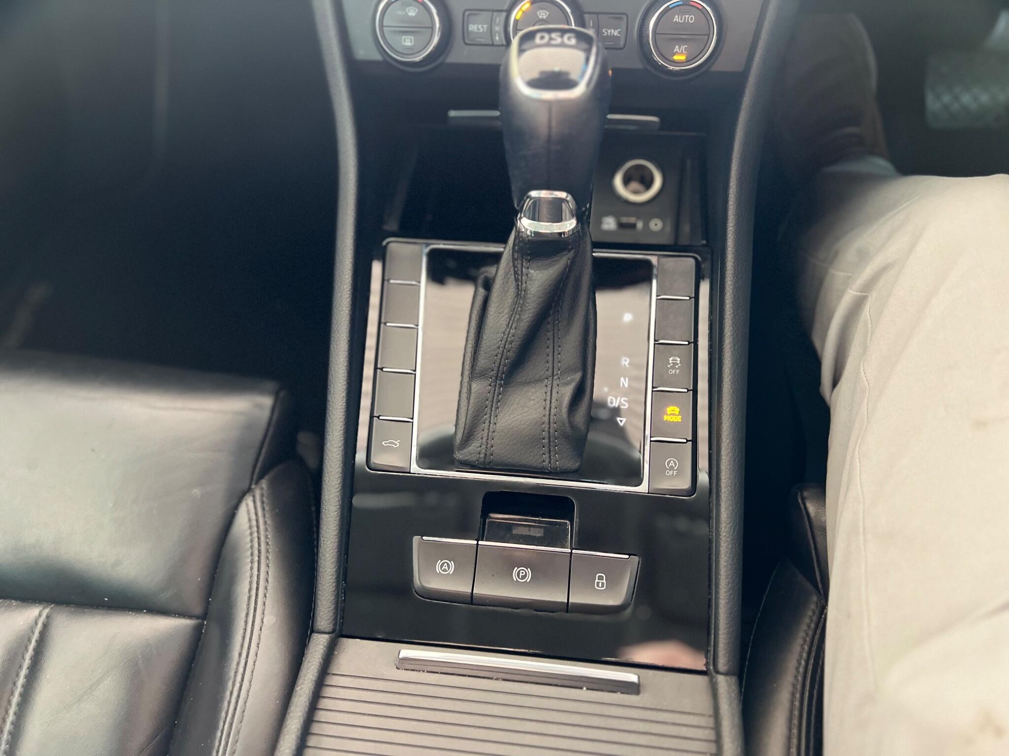 Skoda Superb view 11