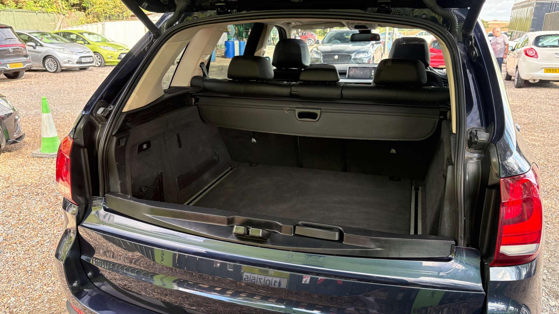 BMW X5 view 52