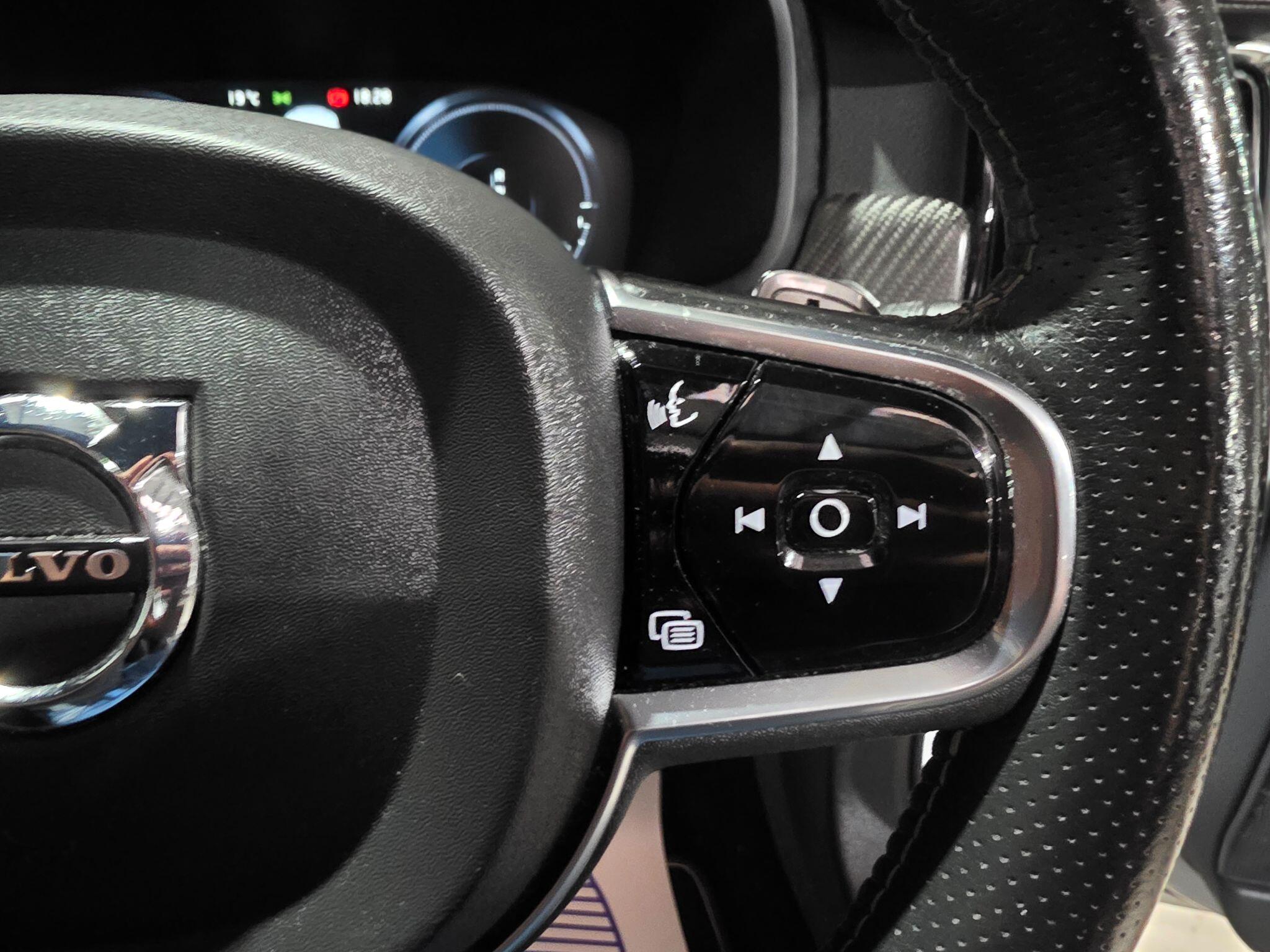 Volvo S90 view 22