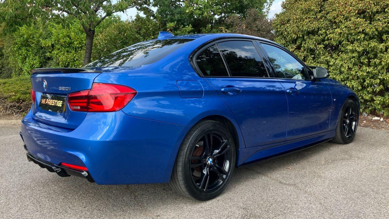BMW 3 Series view 31