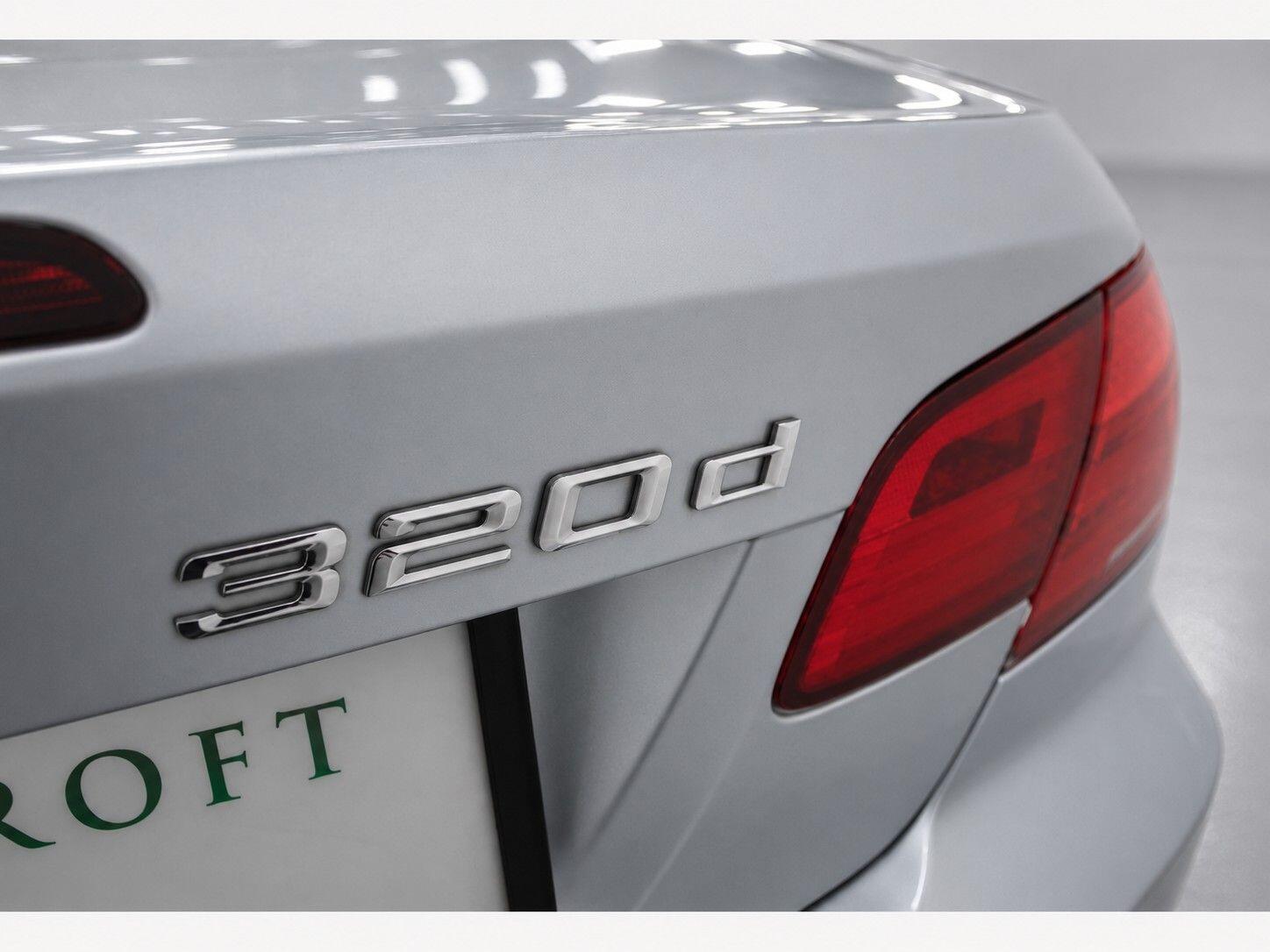 BMW 3 Series view 21