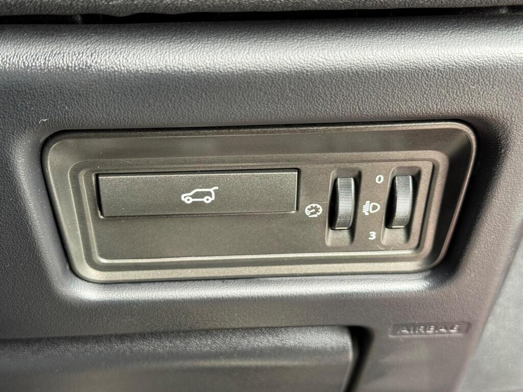 Land Rover Range Rover Evoque view 23