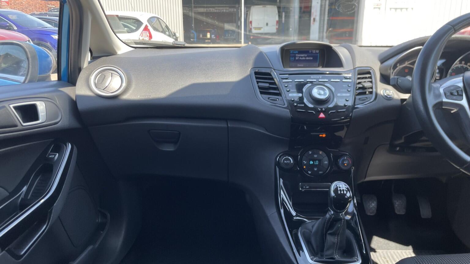 Ford Fiesta view 27