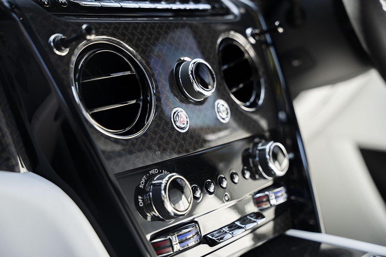 Rolls-Royce Cullinan view 21
