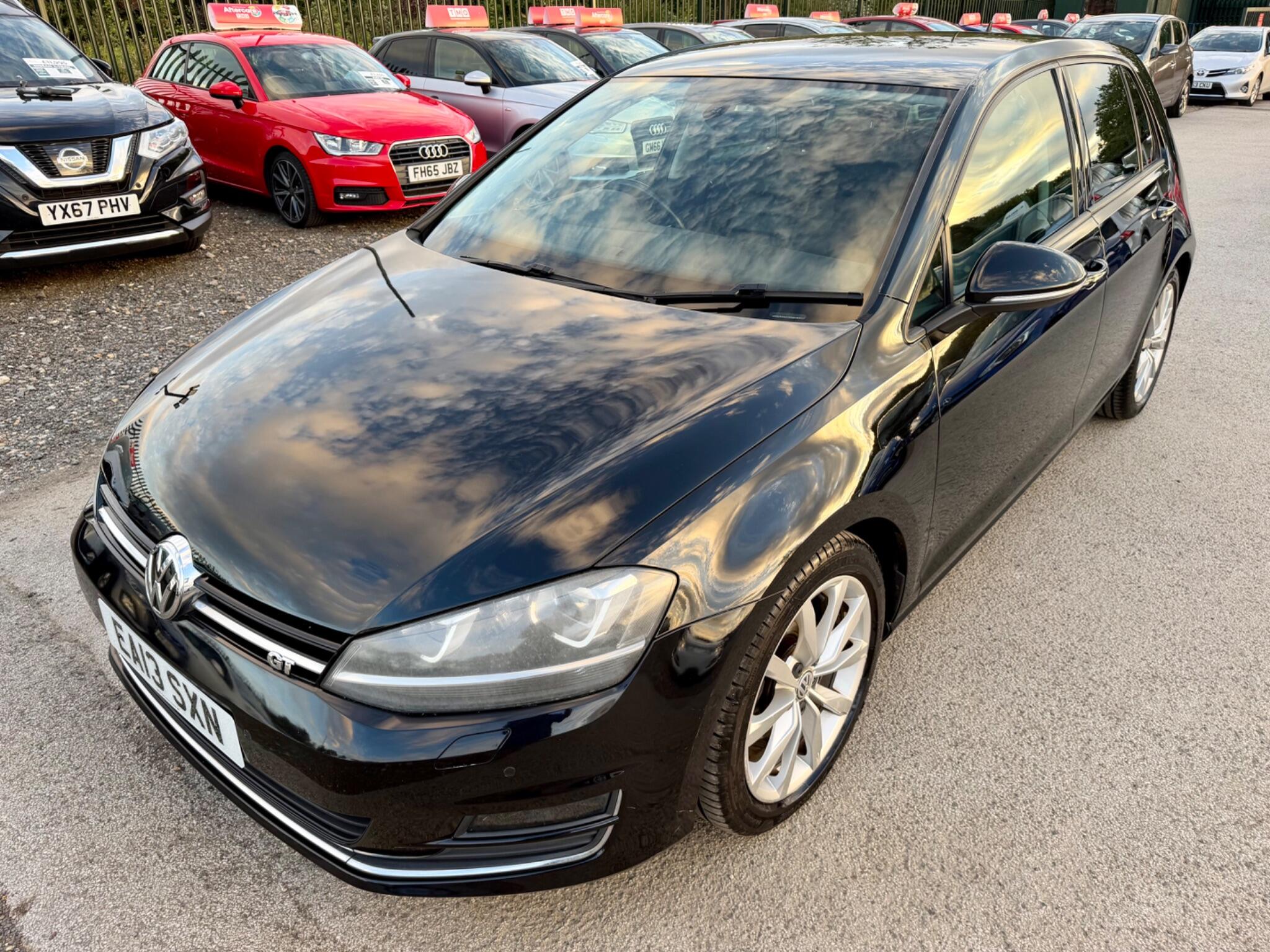 Volkswagen Golf view 9