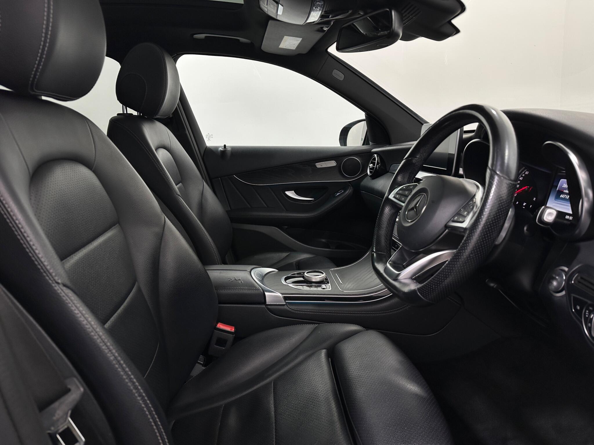 Mercedes-Benz GLC view 33