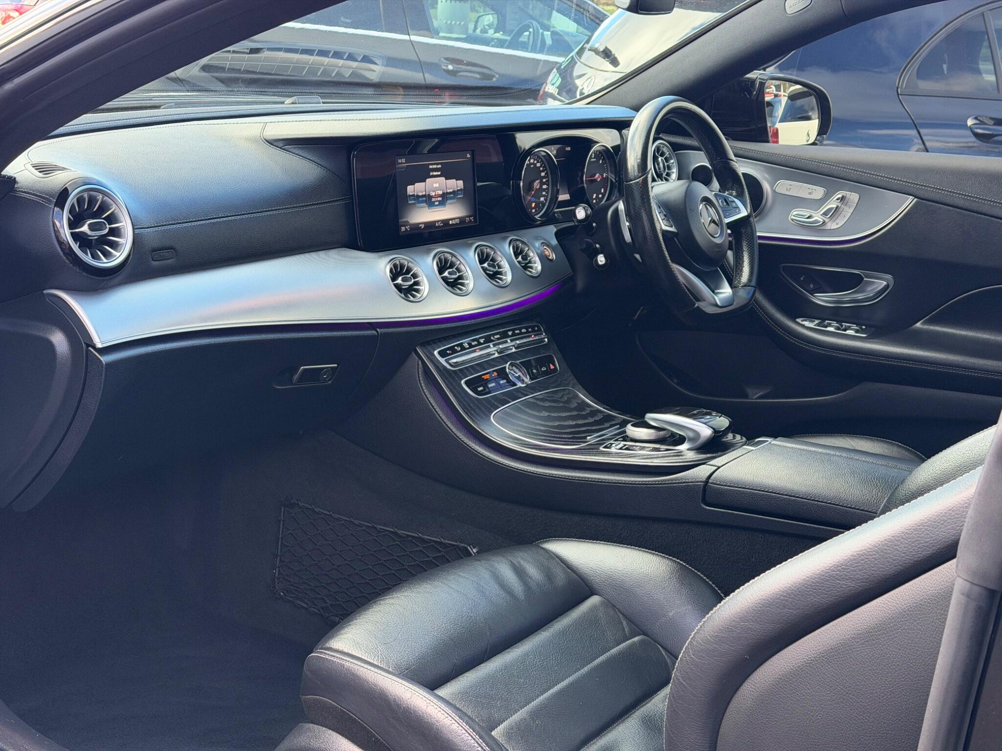 Mercedes-Benz E Class view 10