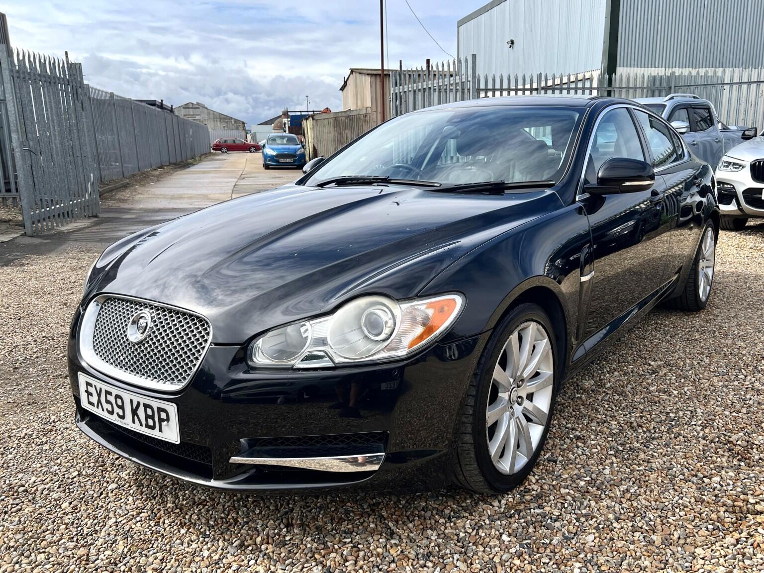 Jaguar XF view 10
