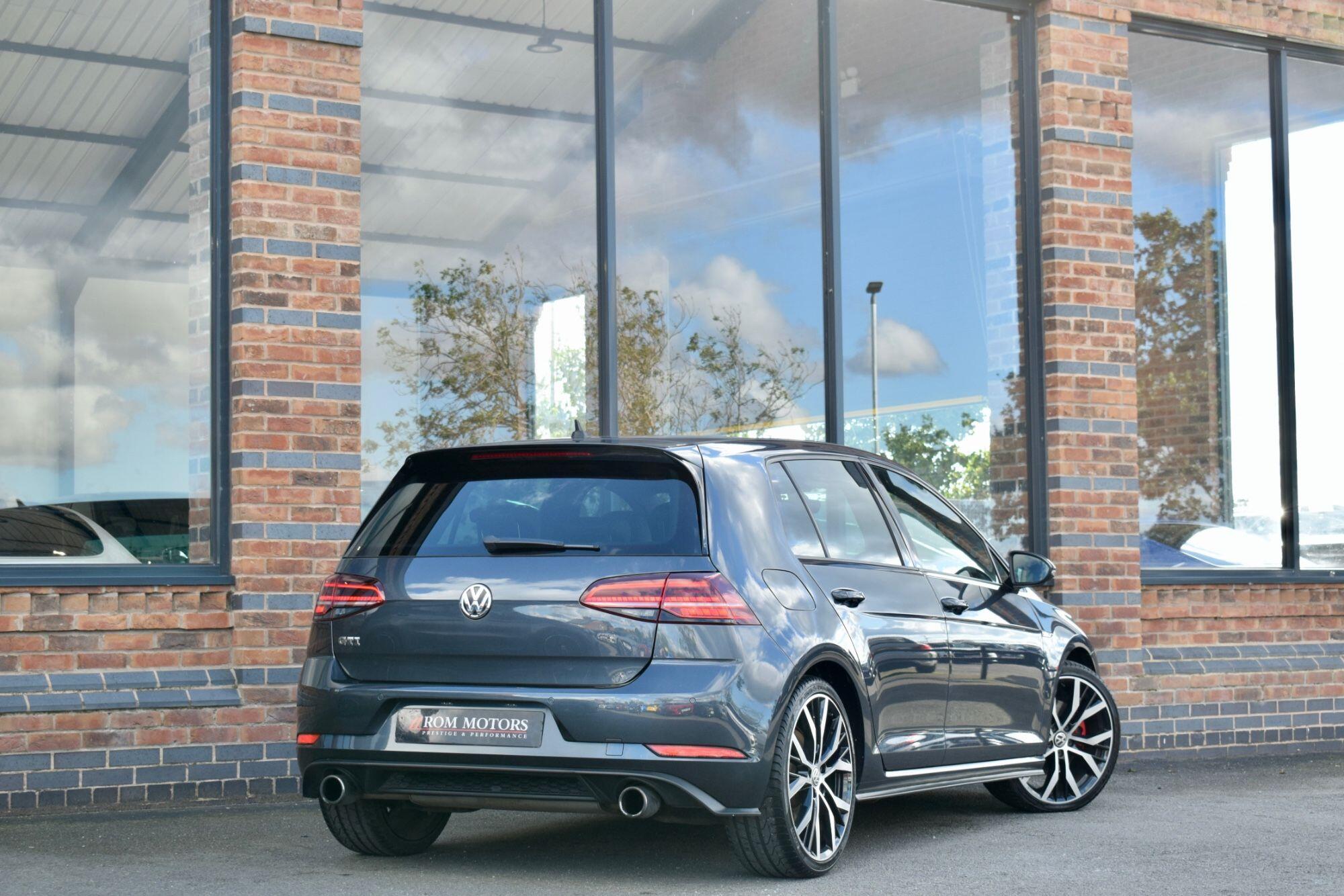 Volkswagen Golf view 2