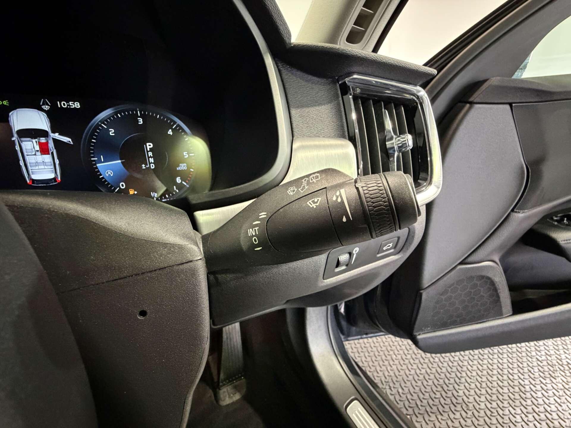 Volvo V90 view 28