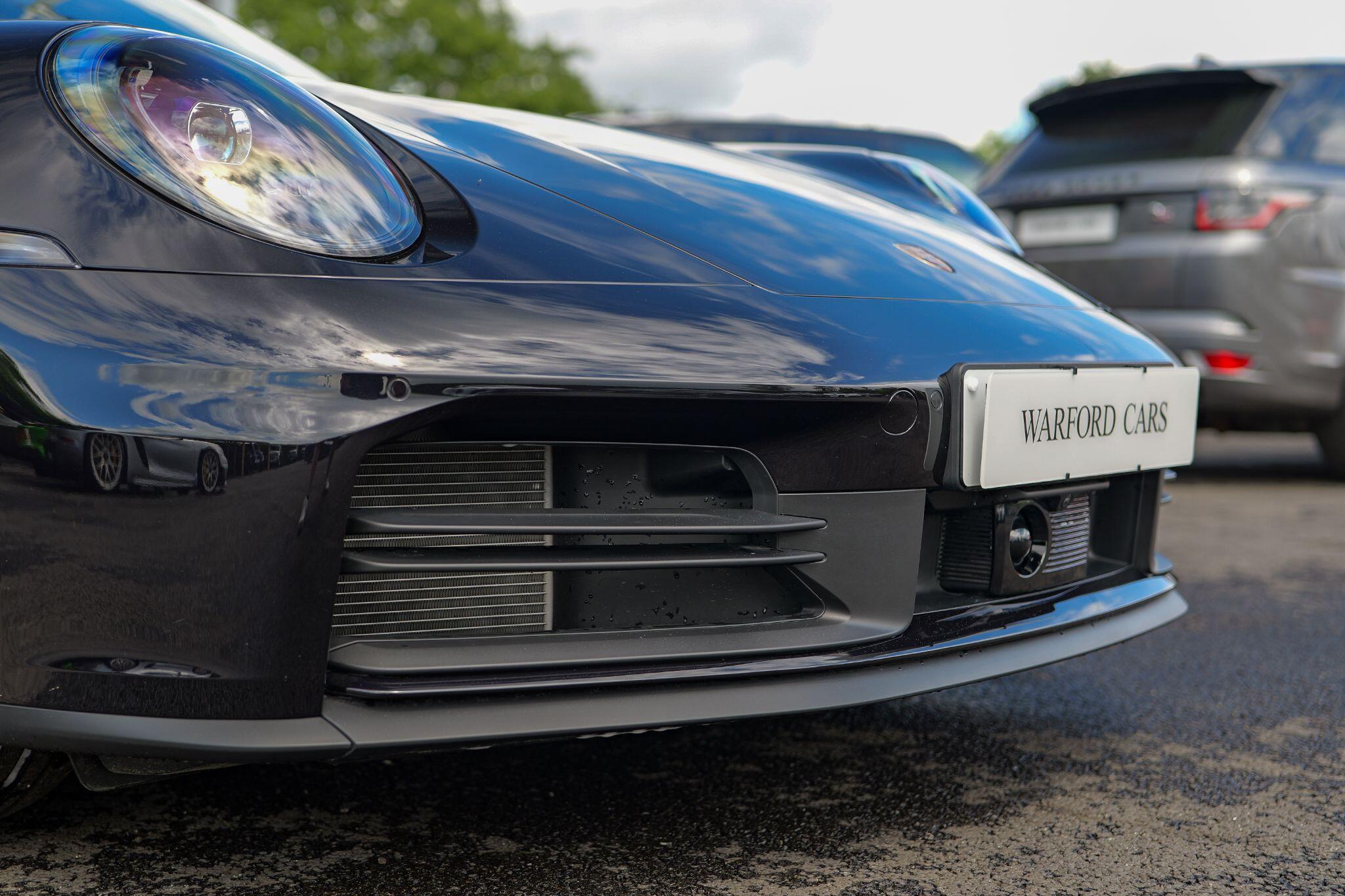 Porsche 911 view 11