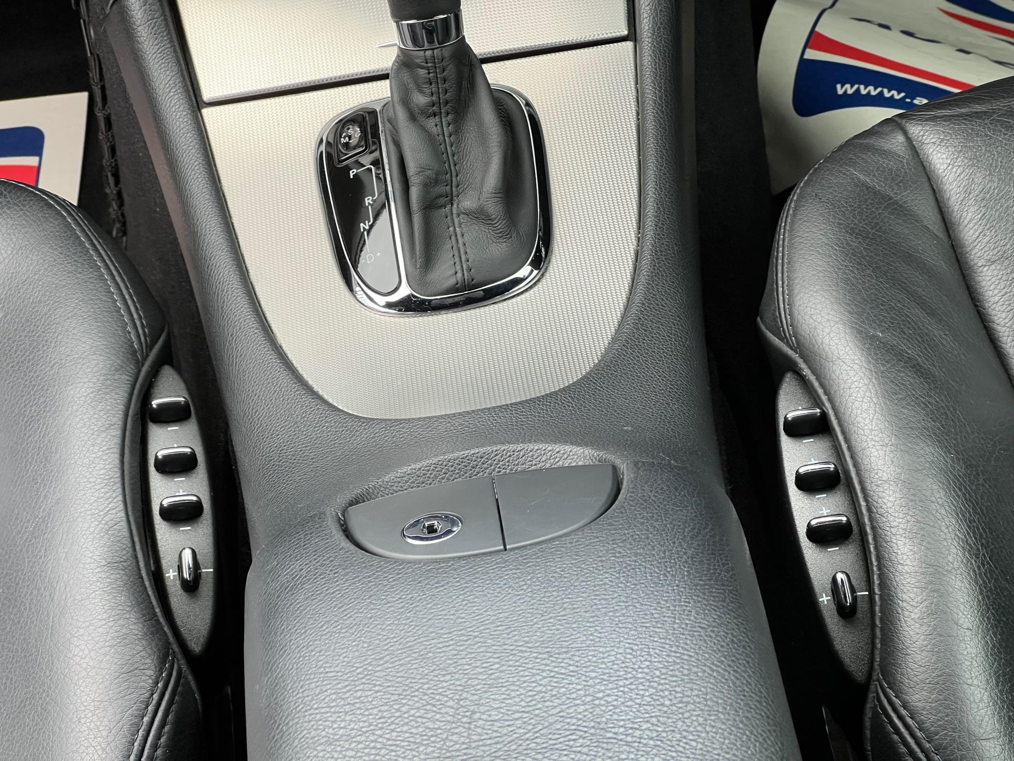2008 Mercedes-Benz CLK image 17