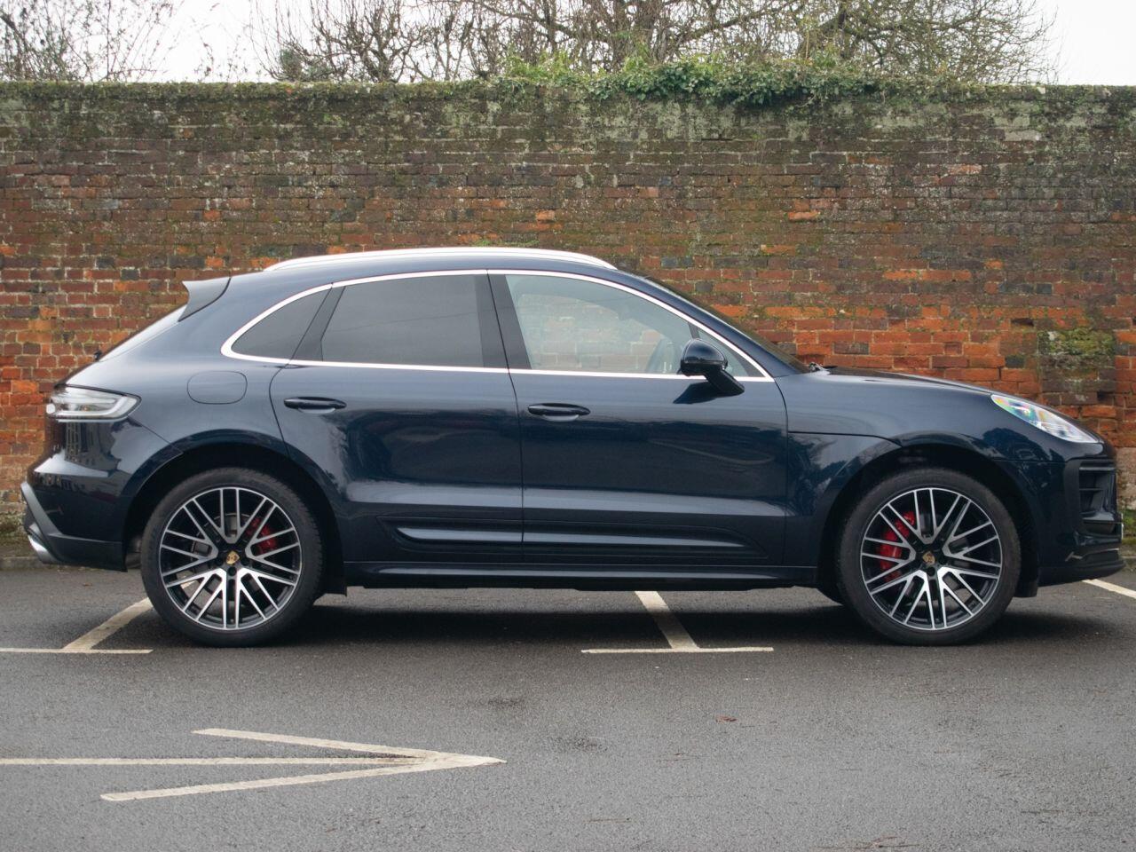 Porsche Macan view 14