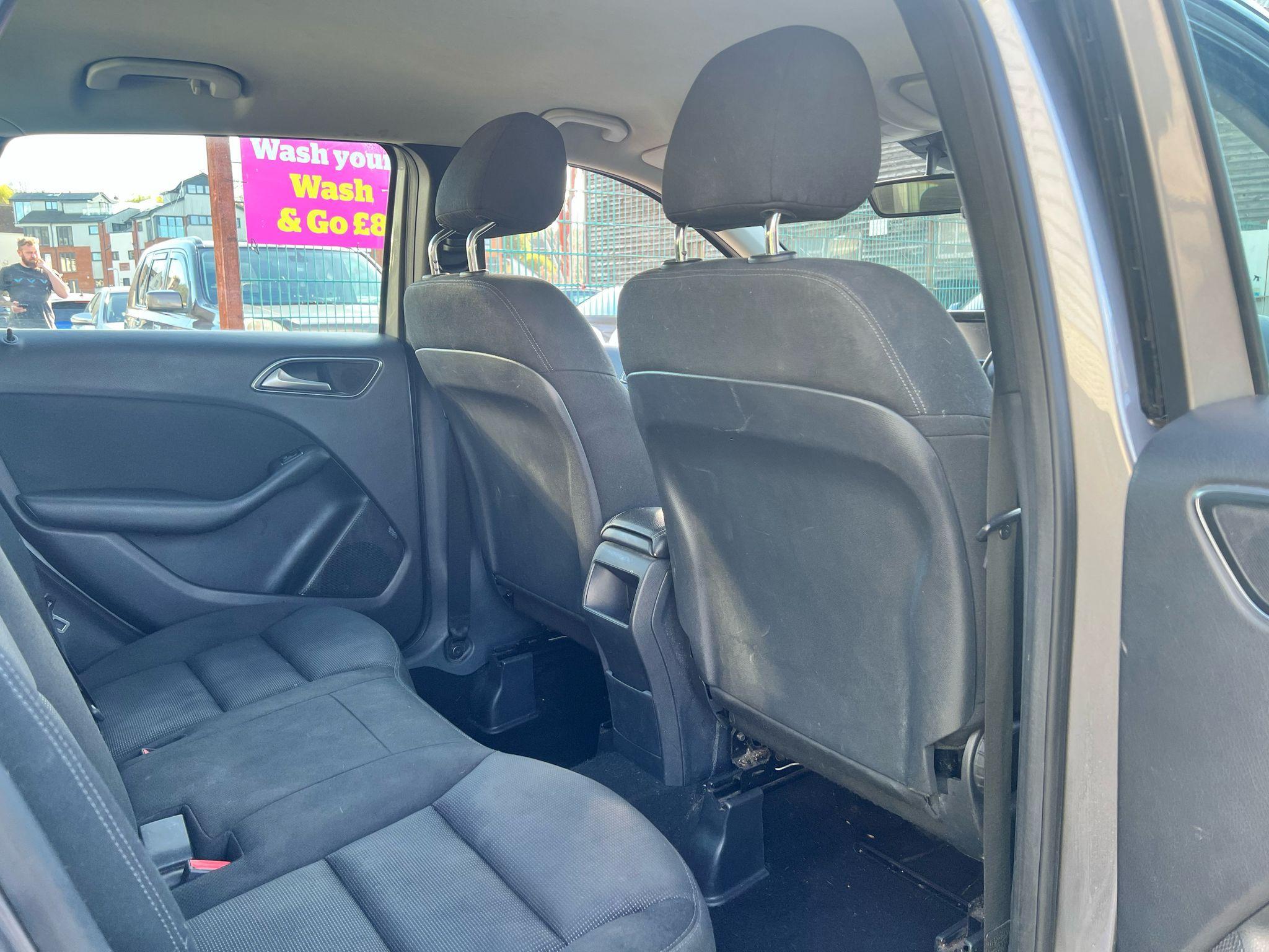 Mercedes-Benz B-Class view 22
