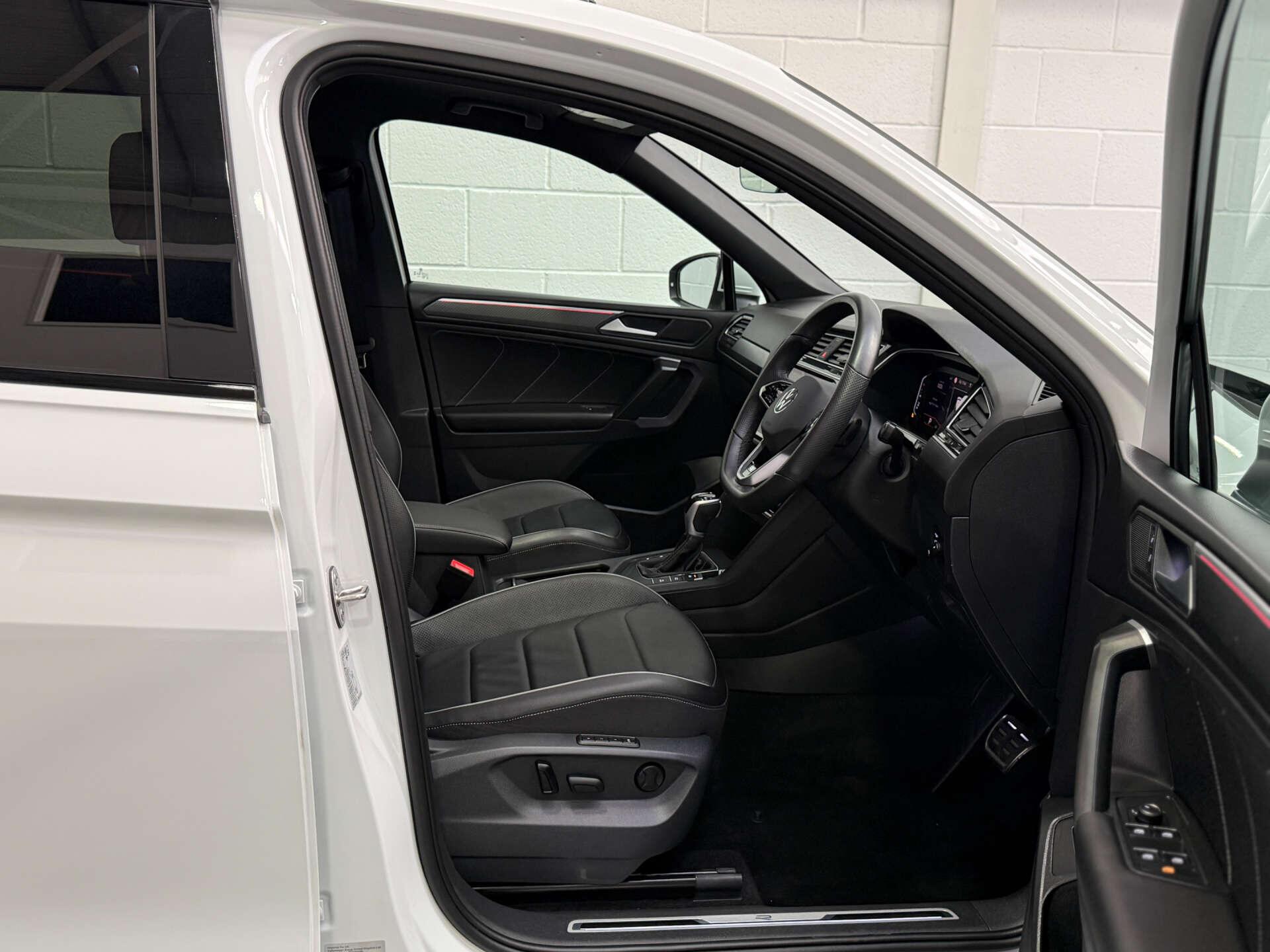 Volkswagen Tiguan Allspace view 13