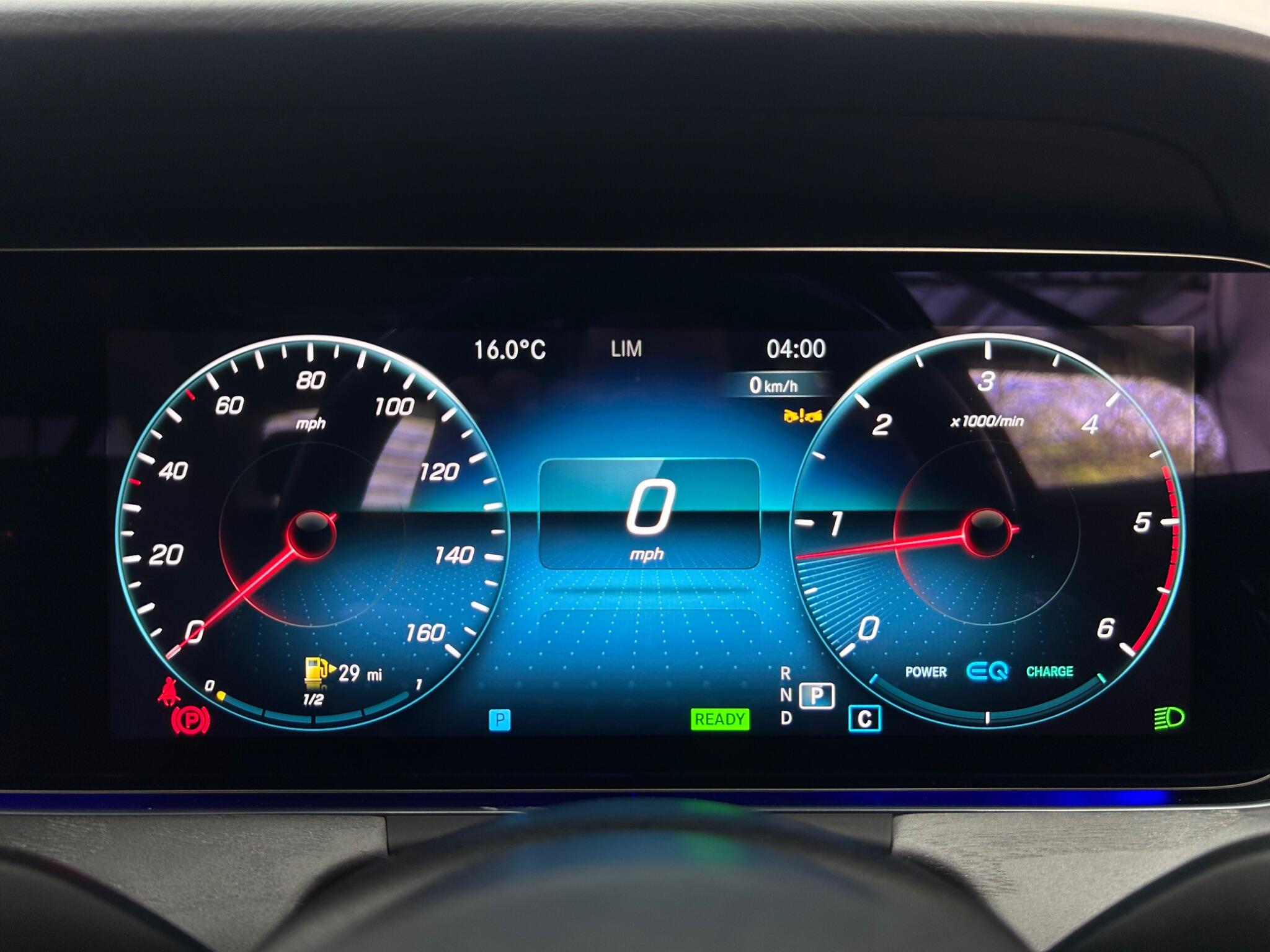 Mercedes-Benz E Class view 43