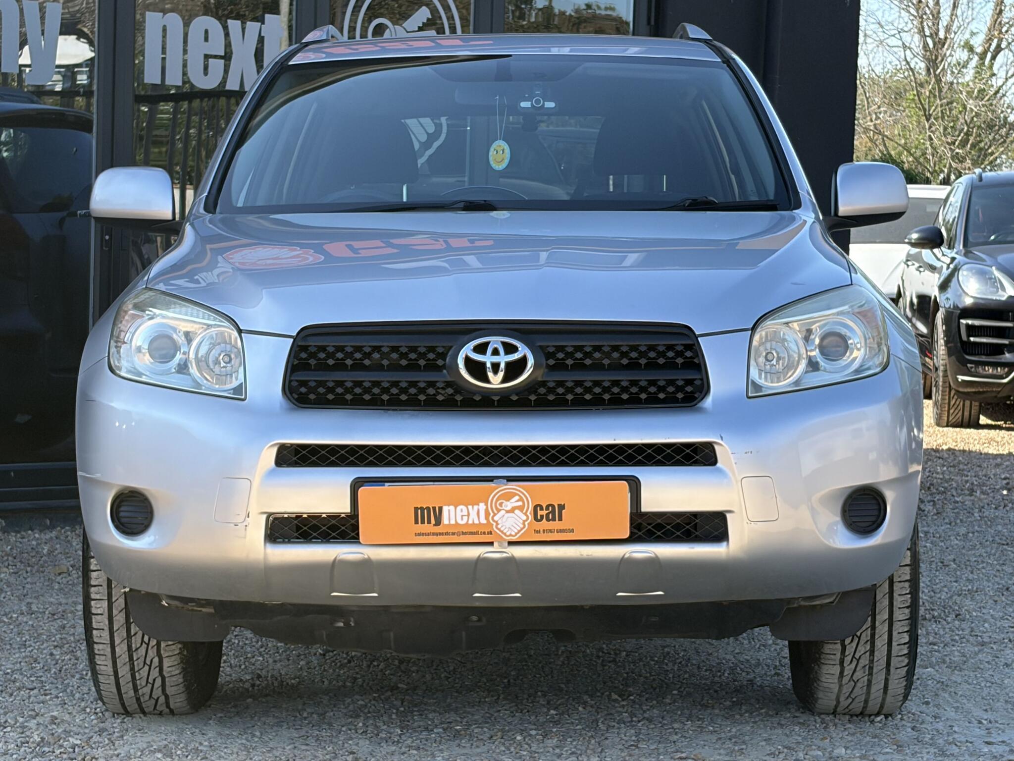 Toyota Rav4 view 2