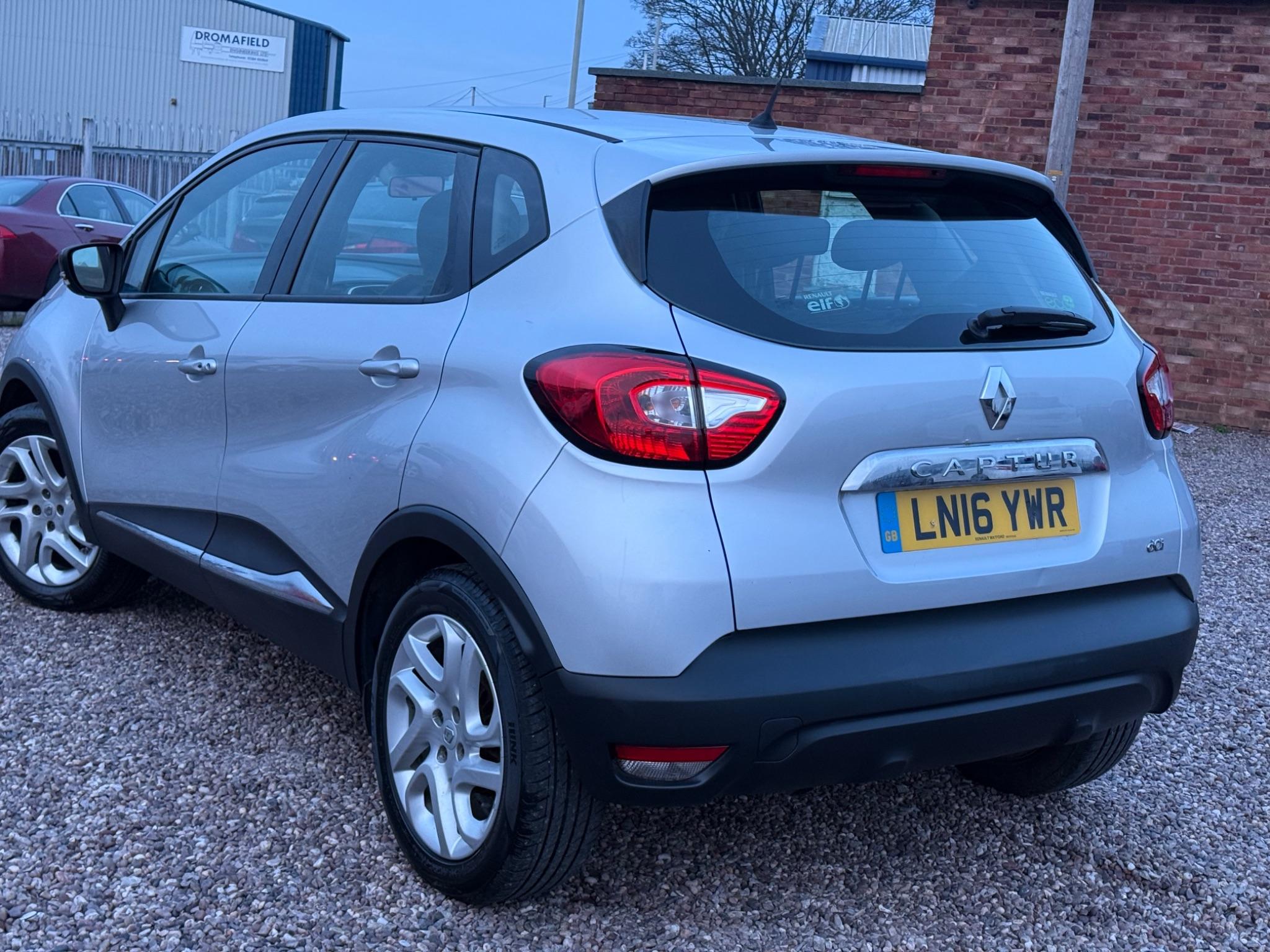 Renault Captur view 12