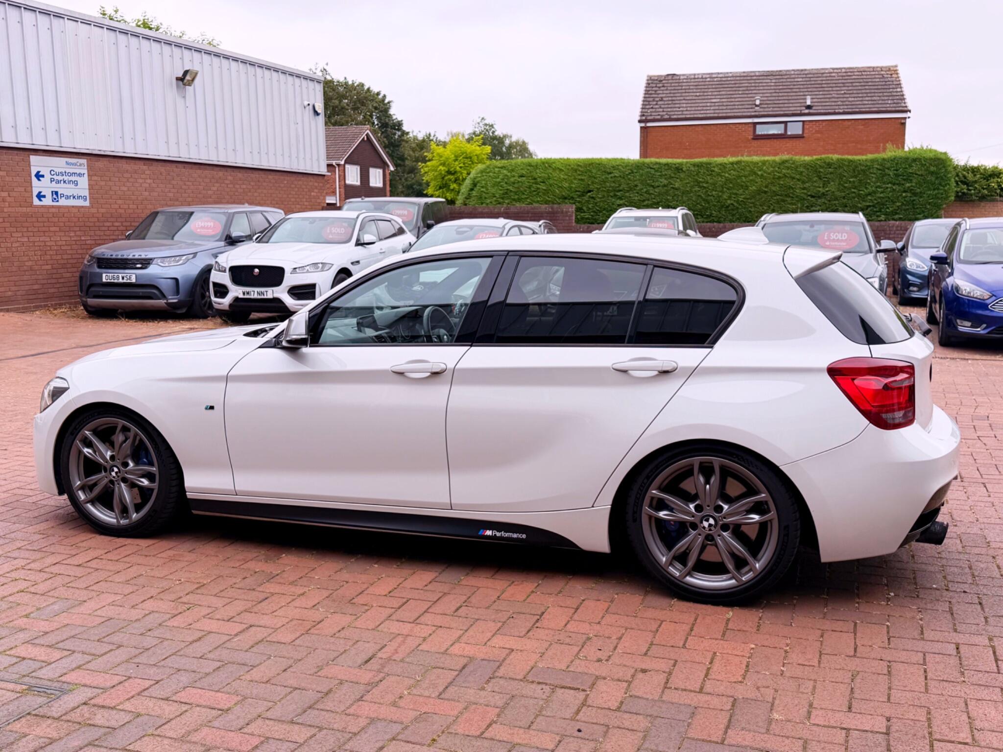BMW 1 Series view 27