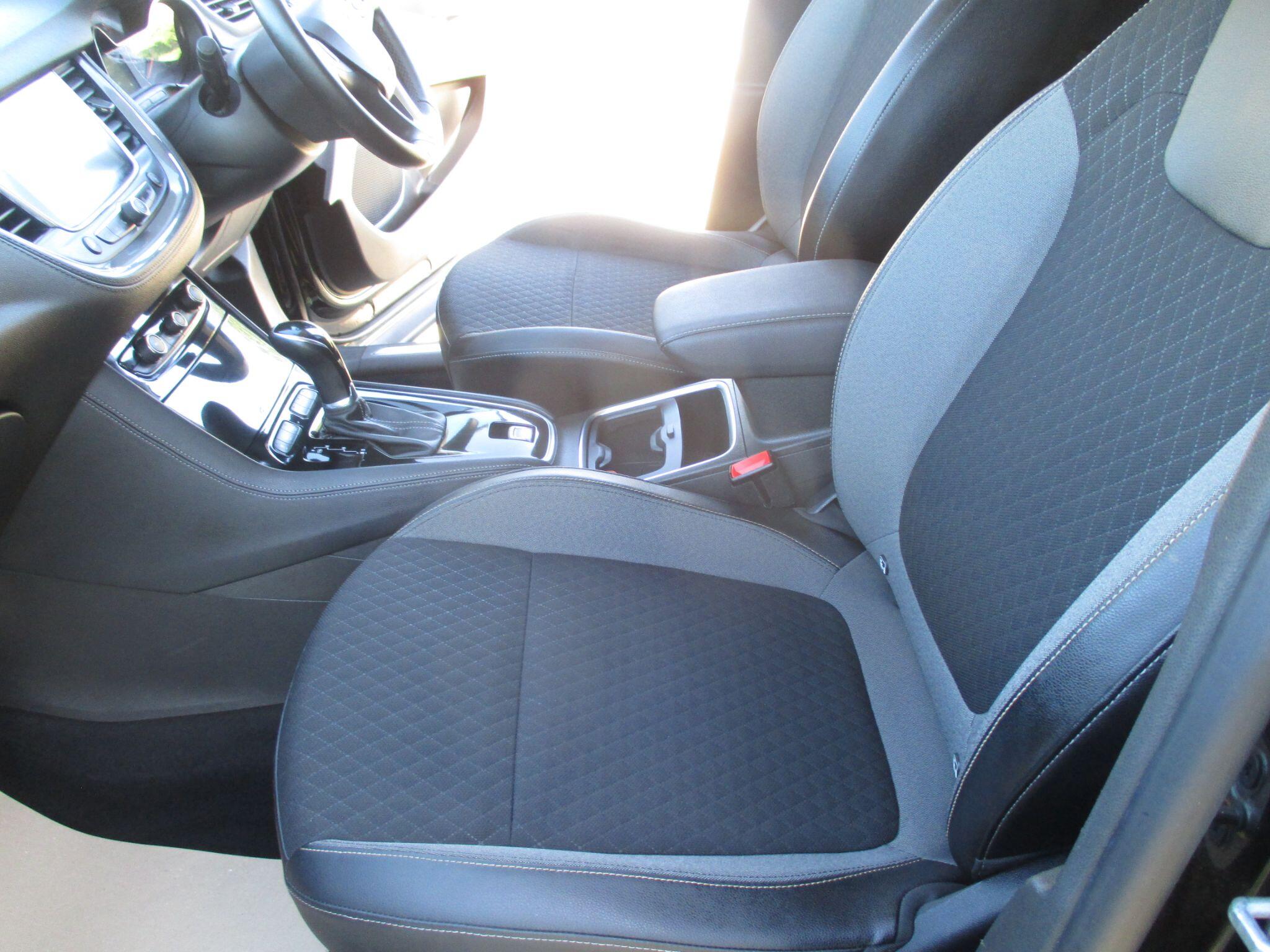 Vauxhall Grandland X view 32
