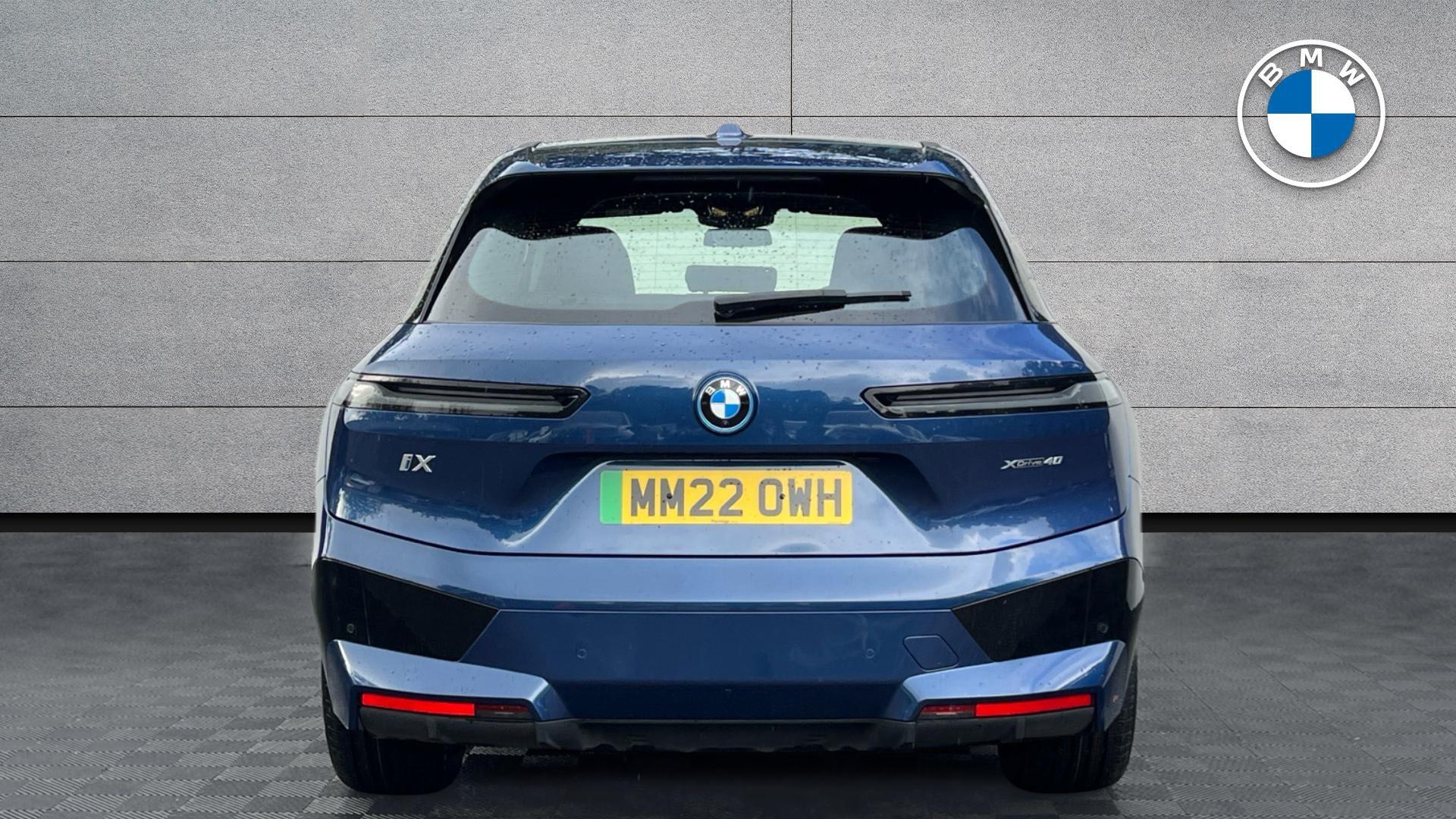 BMW Ix view 15