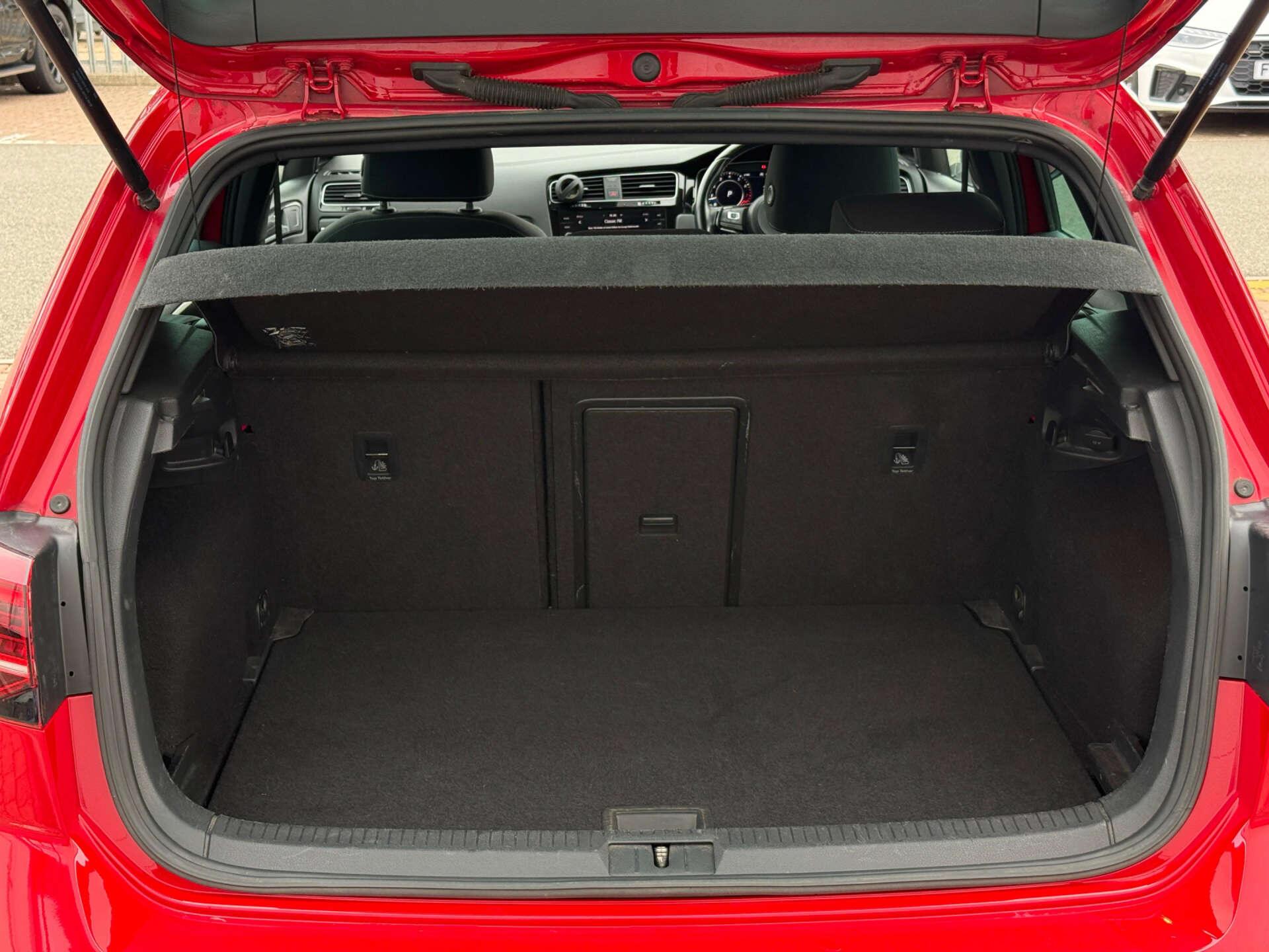 Volkswagen Golf view 35