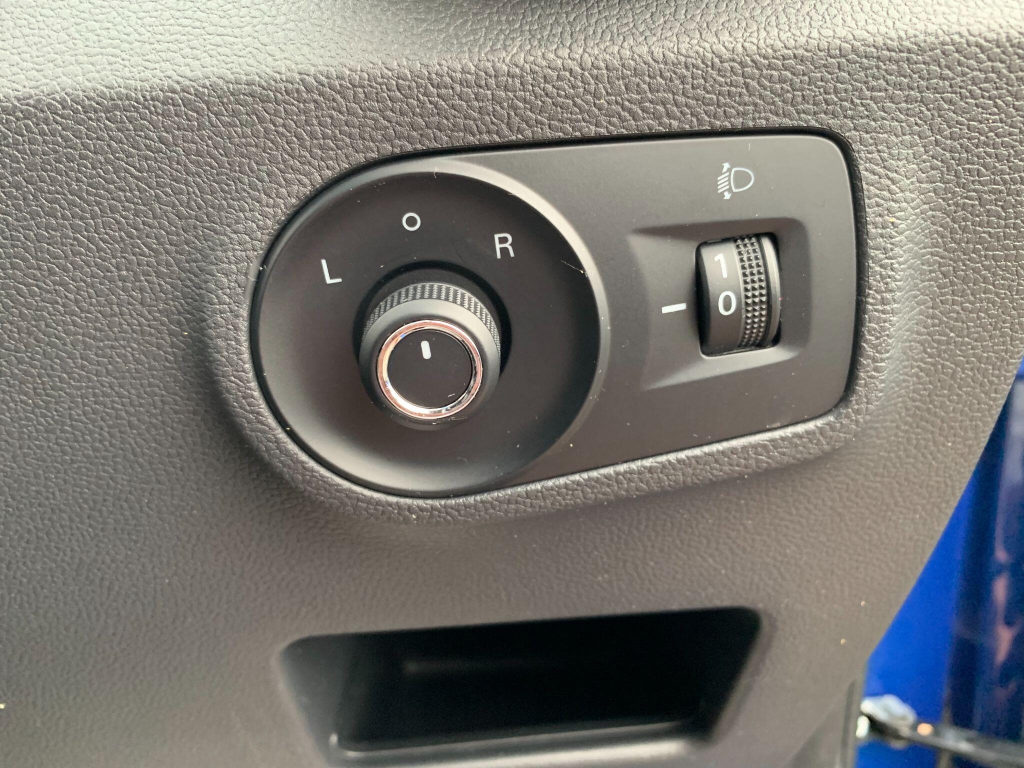 MG MG ZS view 35