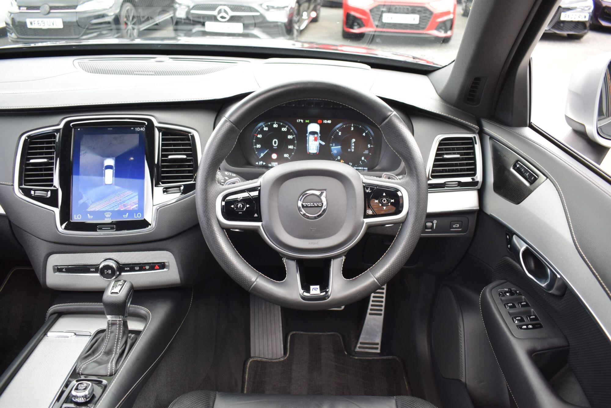 Volvo XC90 view 23