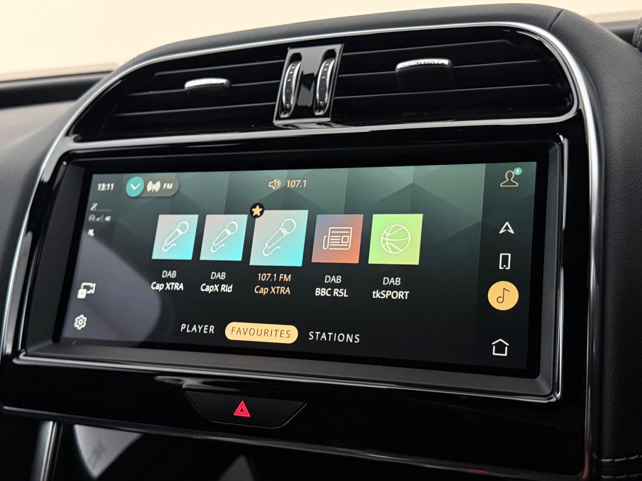 Jaguar Xe view 20