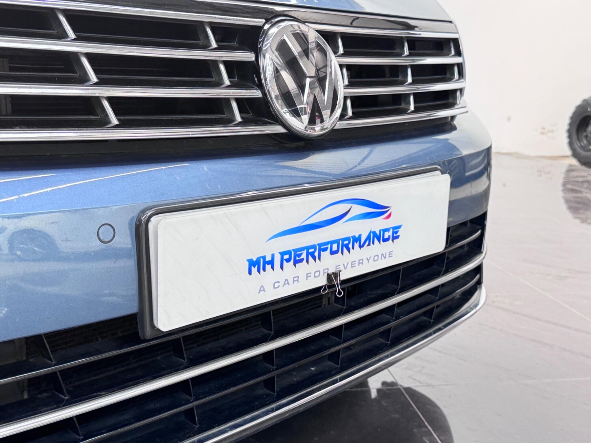 Volkswagen Passat view 44