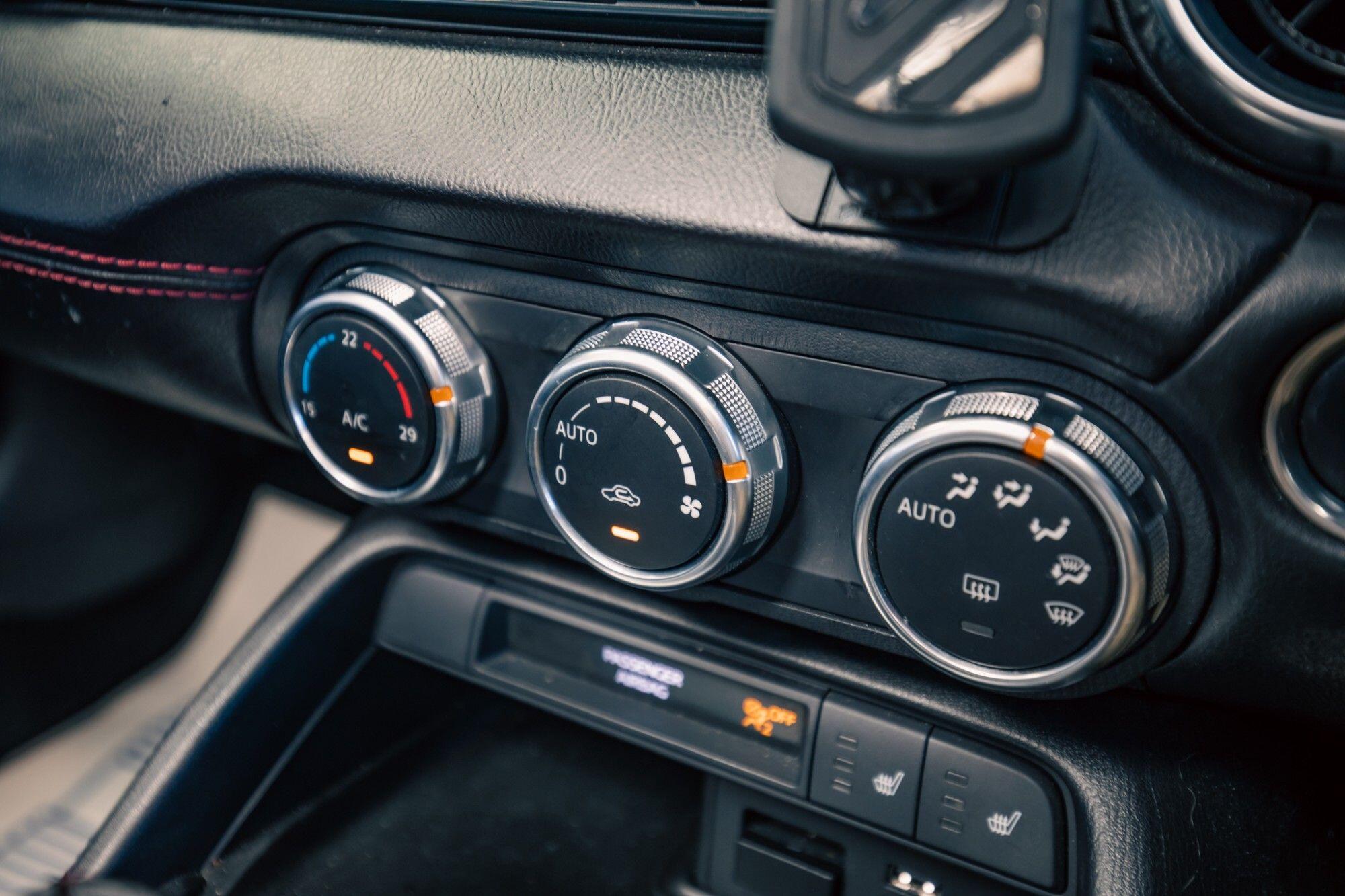 Mazda MX-5 view 16