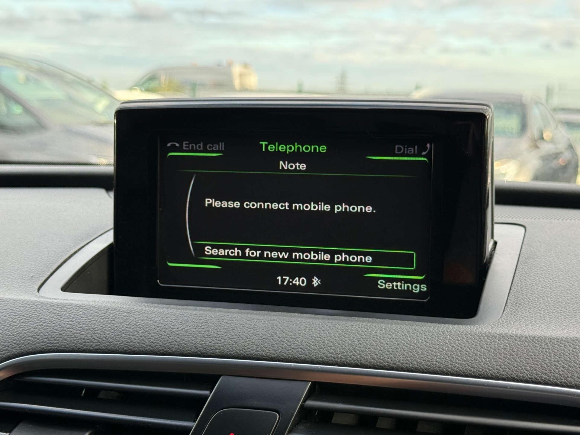Audi Q3 view 61