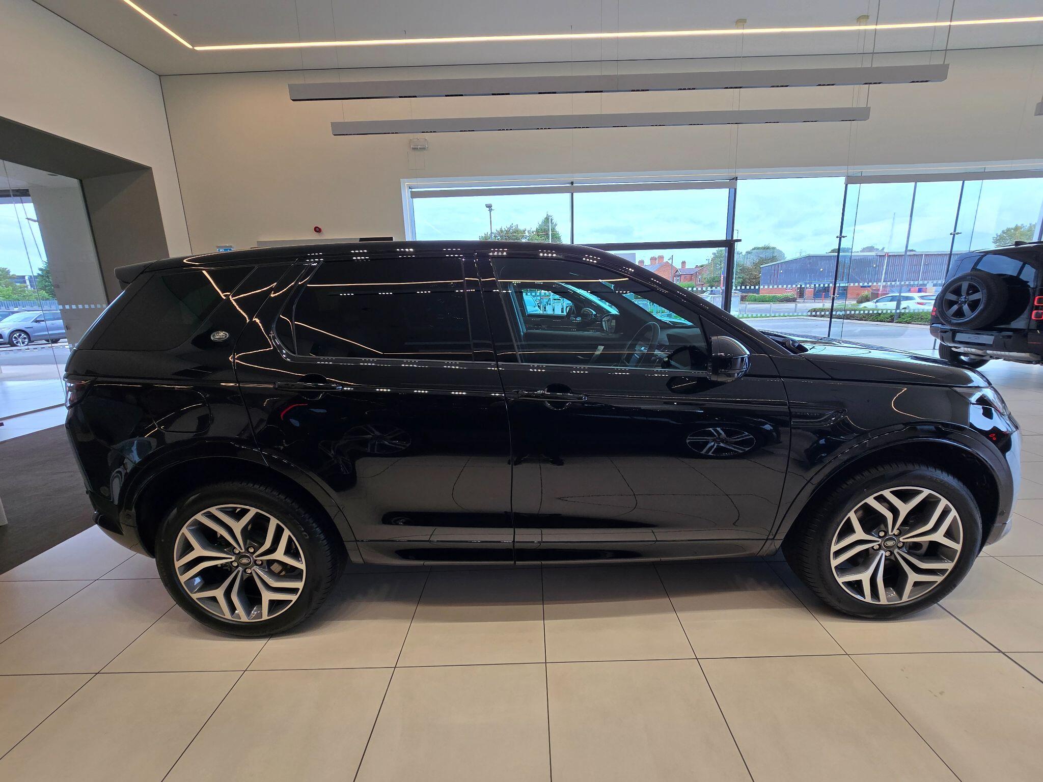 Land Rover Discovery Sport view 10