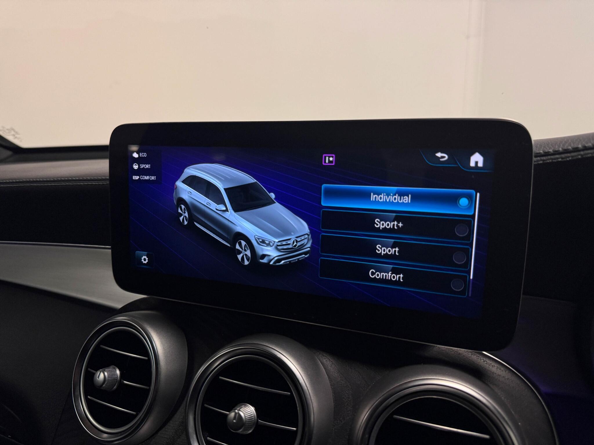 Mercedes-Benz GLC view 58