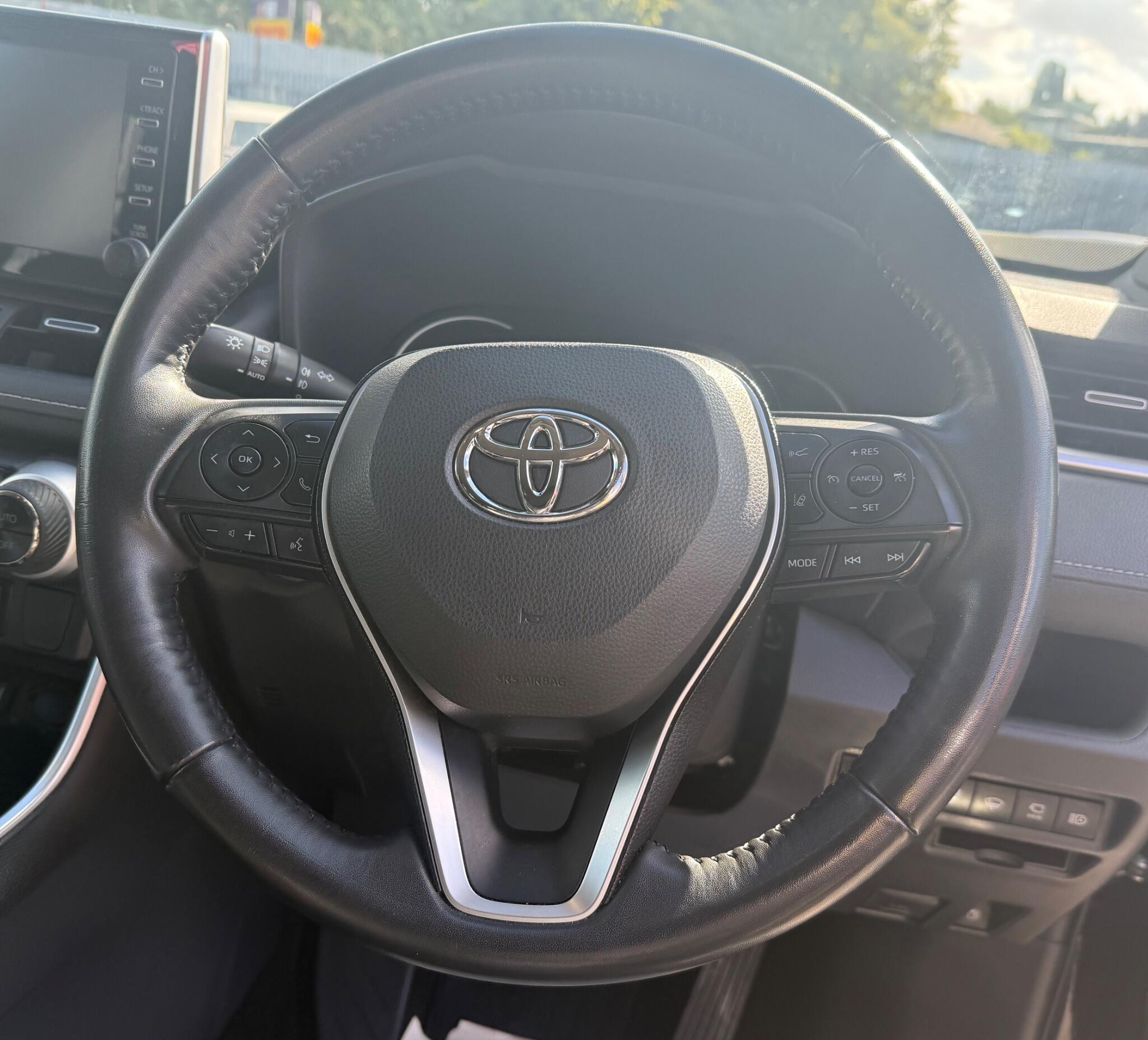 Toyota Rav4 view 13