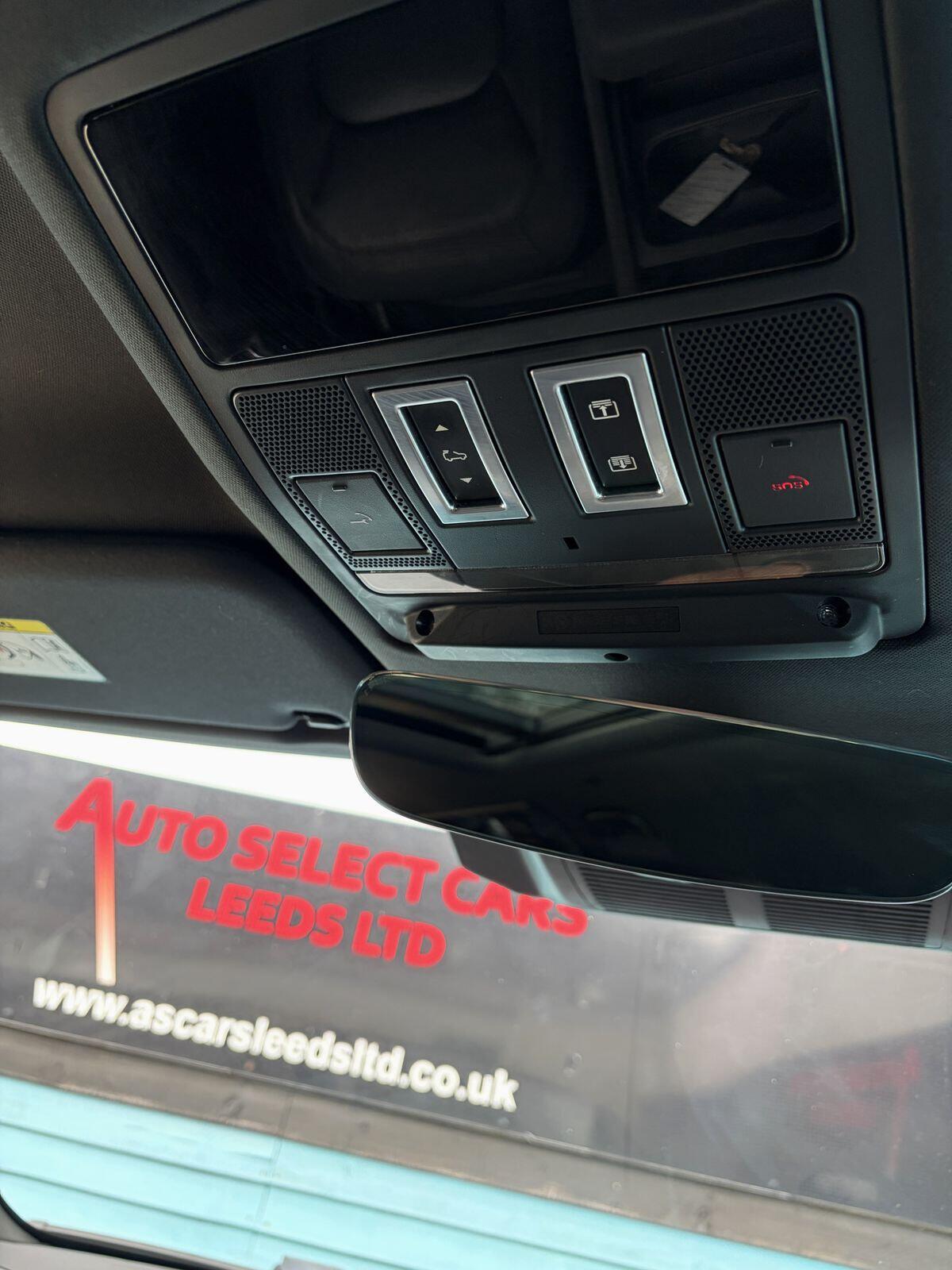 Land Rover Defender view 44