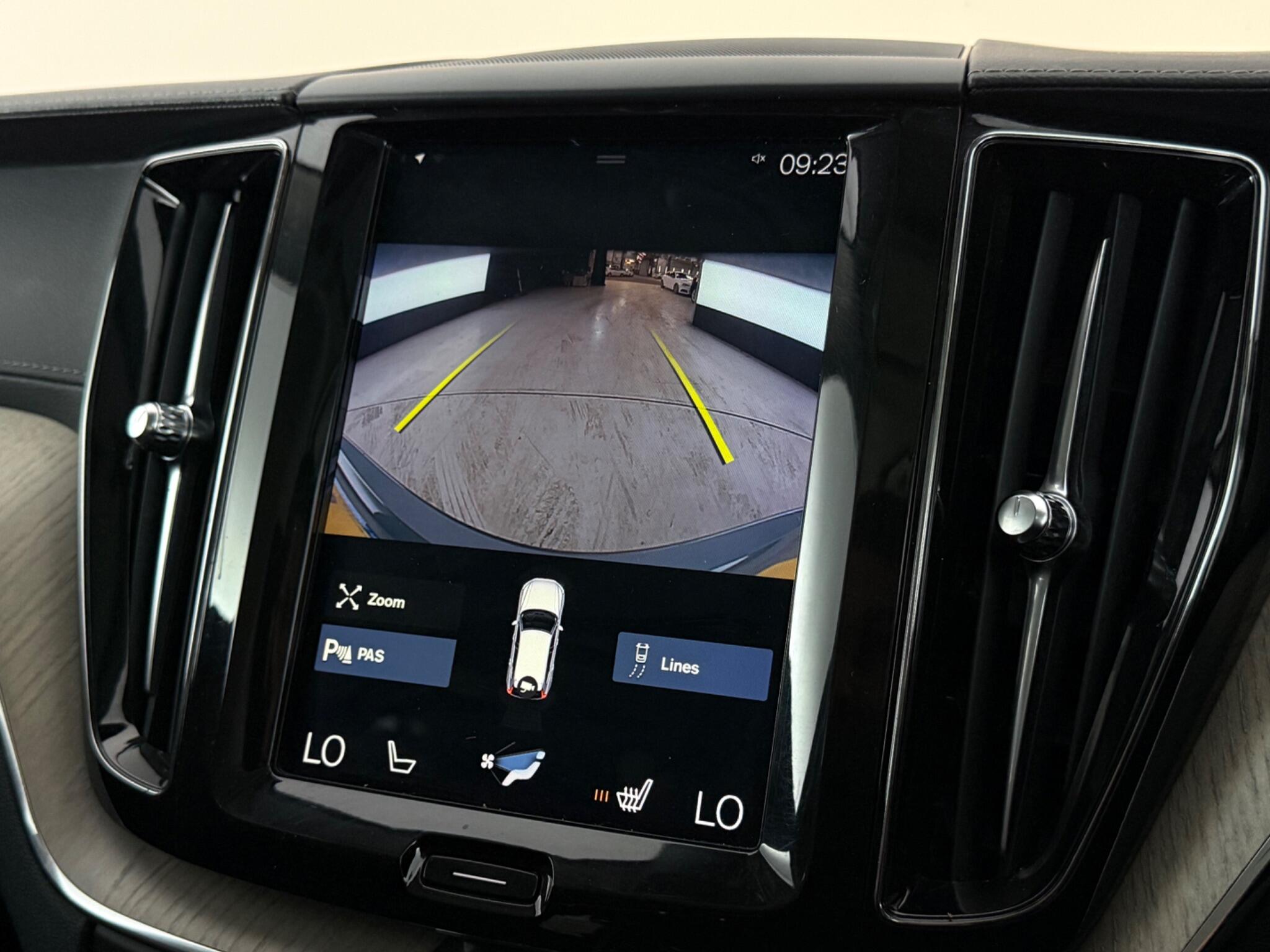 Volvo XC60 view 33