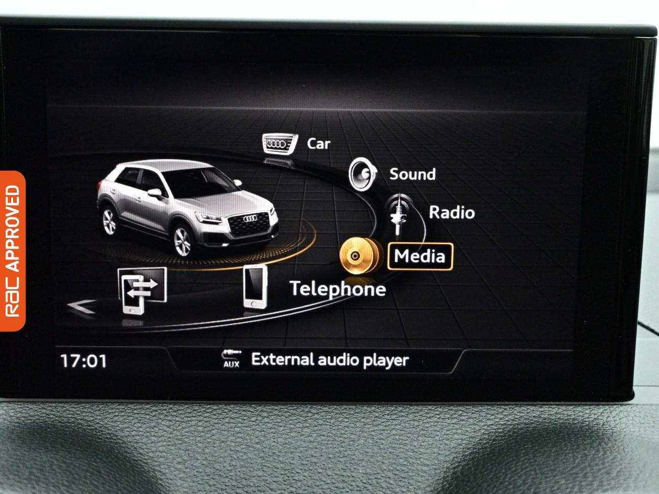 Audi Q2 view 17