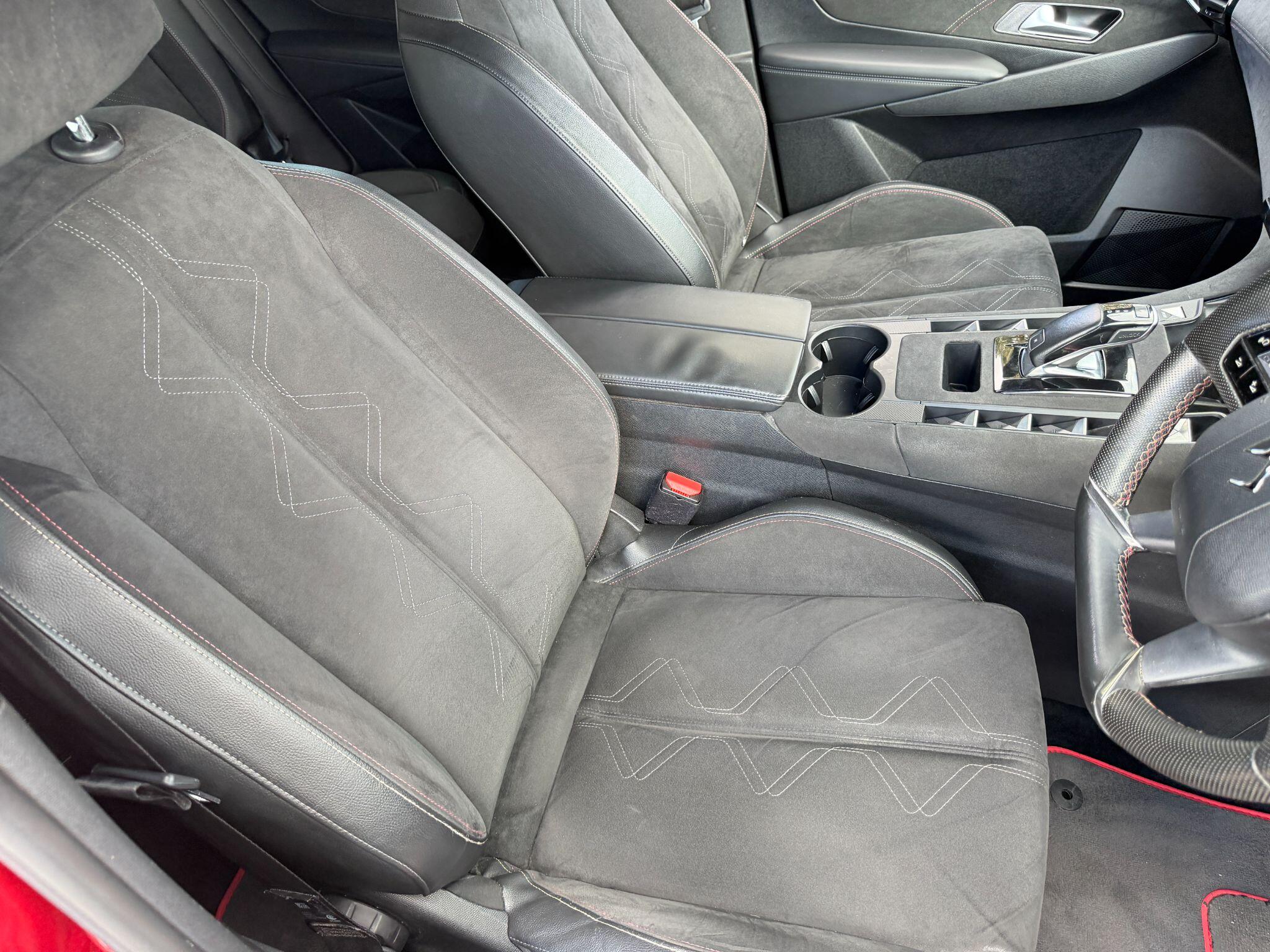 DS Automobiles DS 7 Crossback view 29