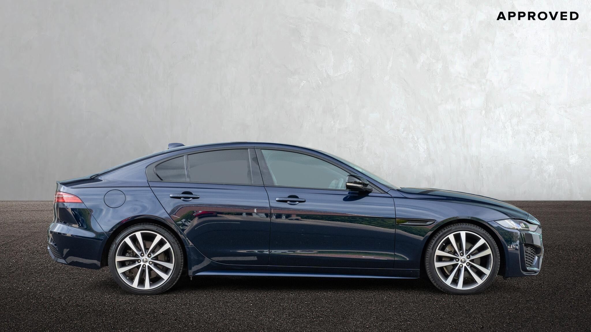 Jaguar Xe view 5