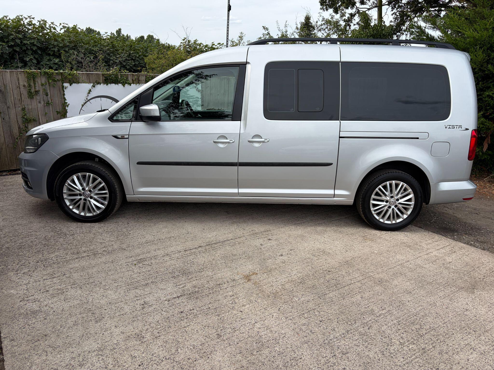 Volkswagen Caddy Maxi Life view 9