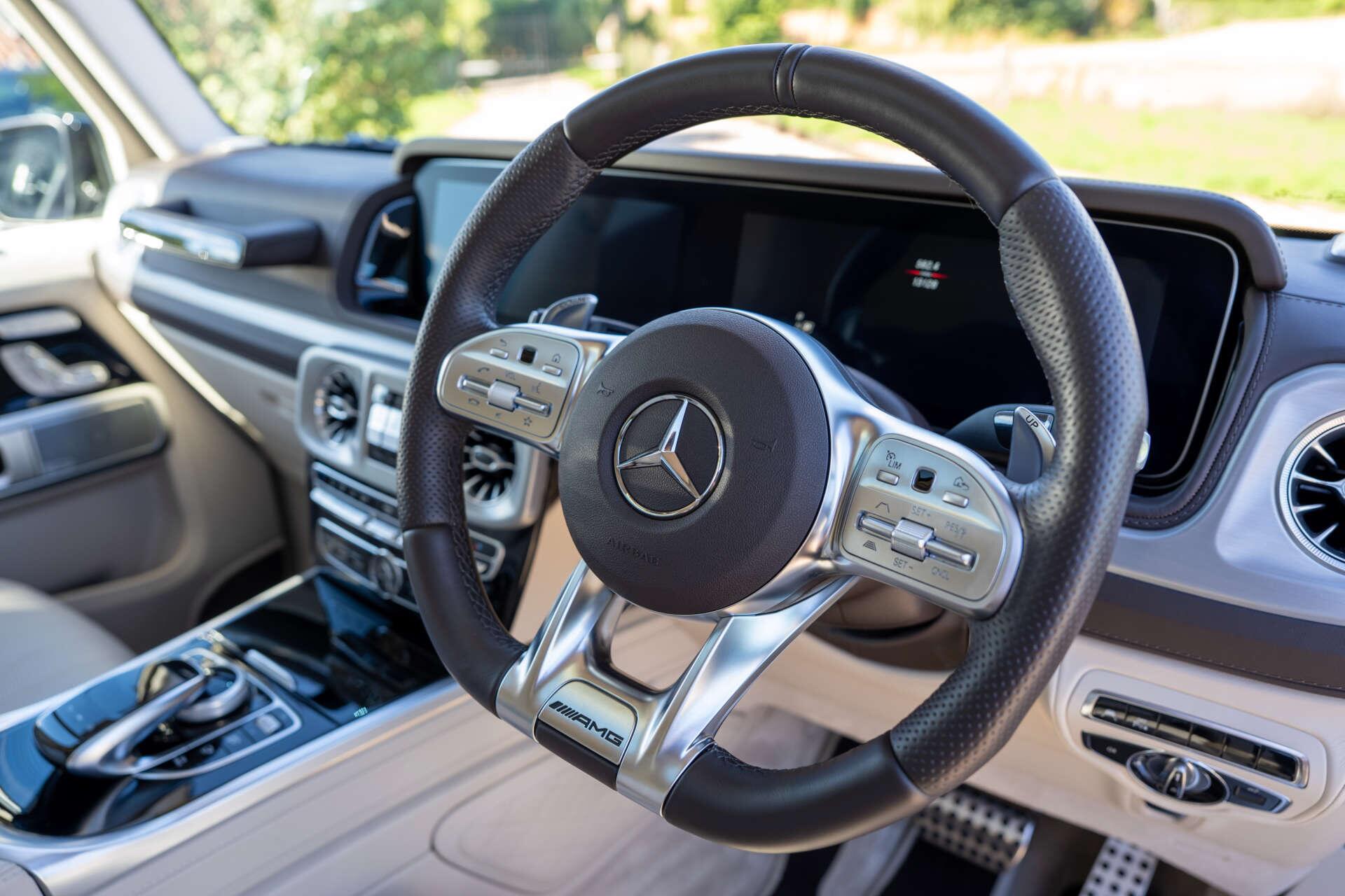 Mercedes-Benz G Class view 32
