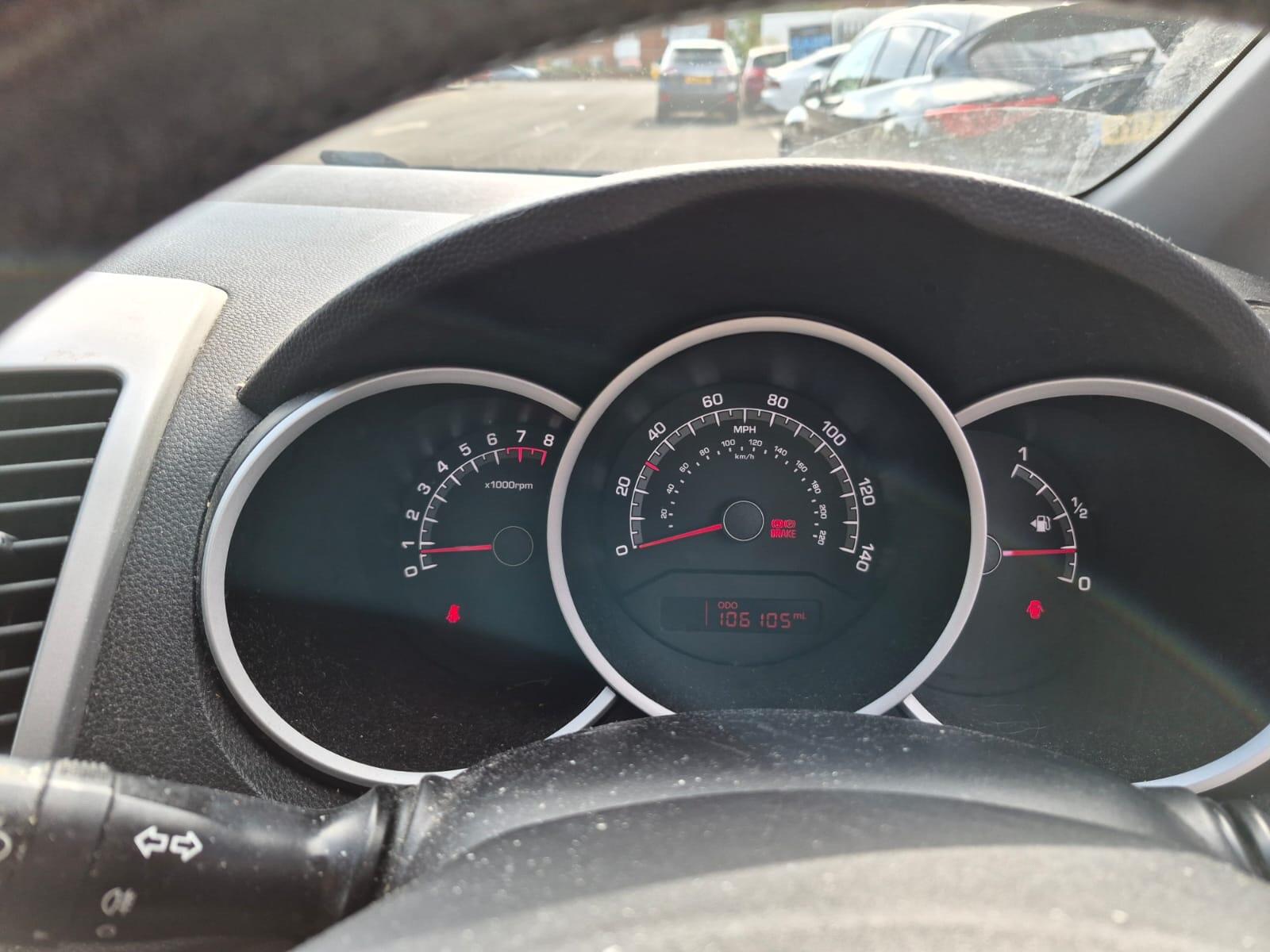 Kia Venga view 10