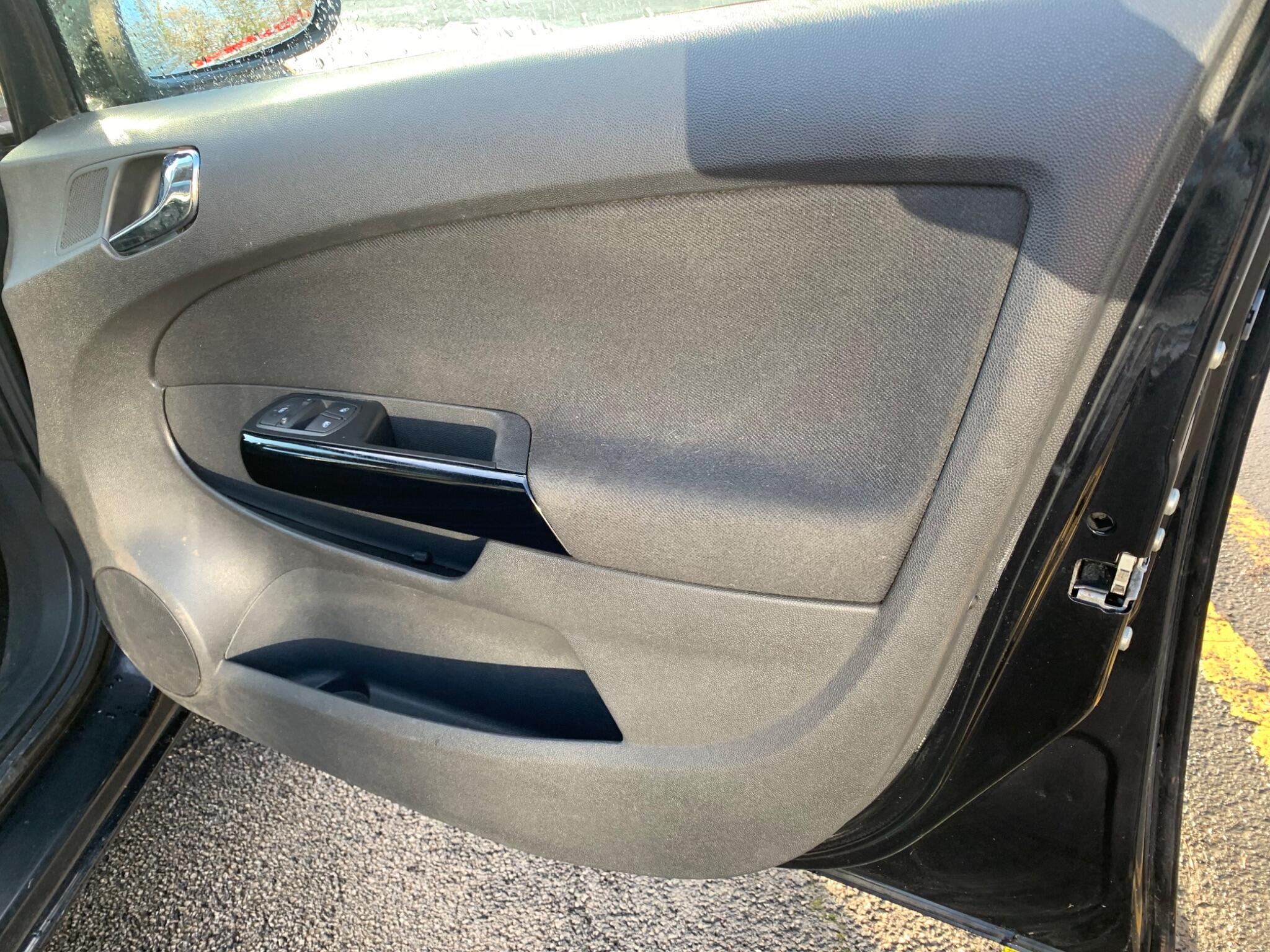2009 Vauxhall Corsa image 48