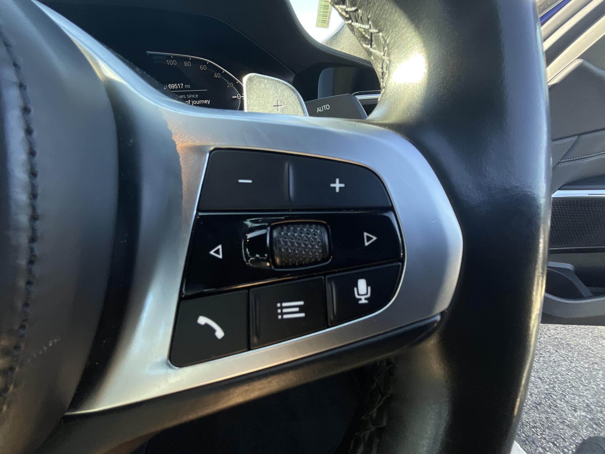 BMW 3 Series view 19