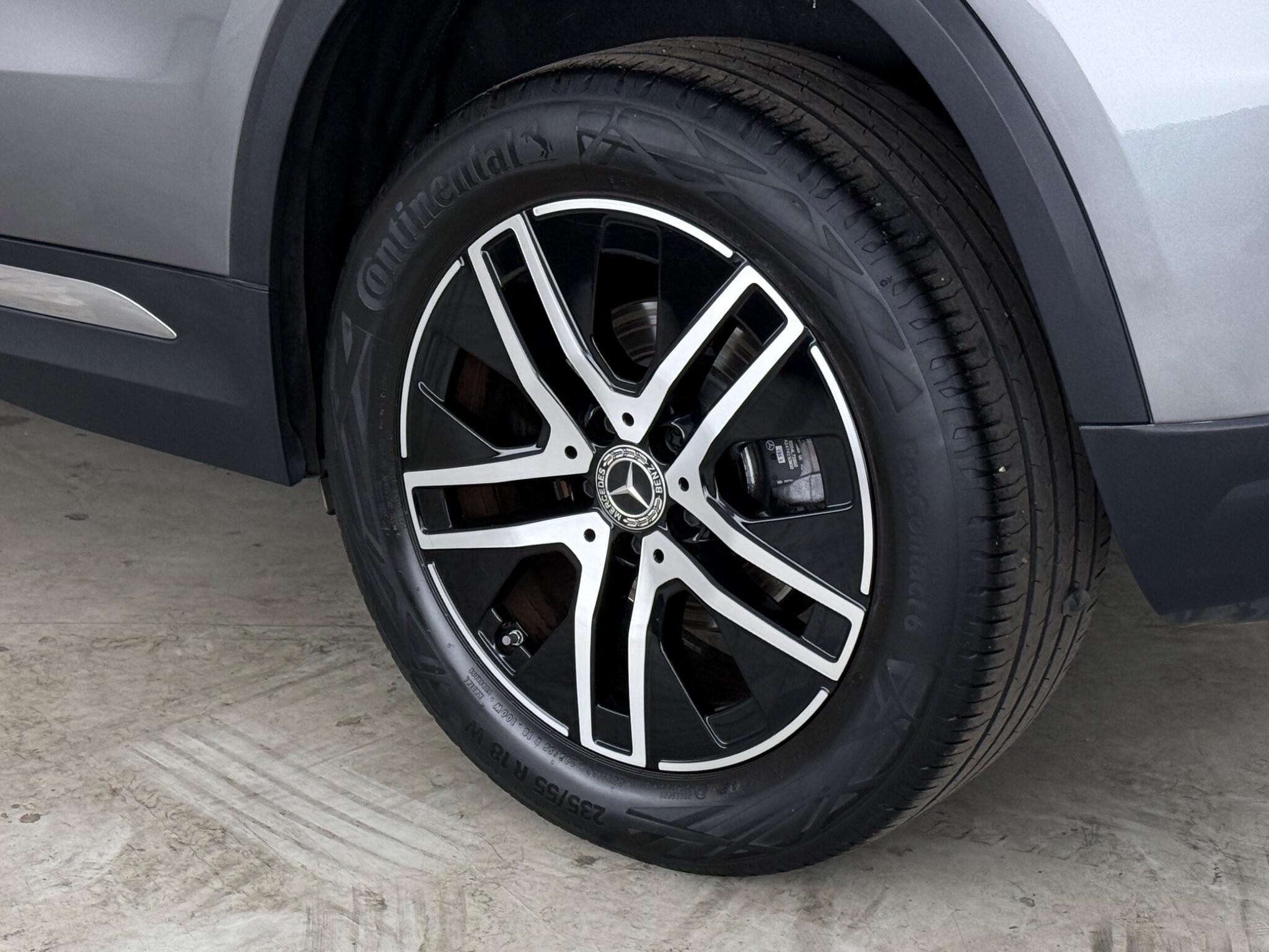 Mercedes-Benz Gla view 9